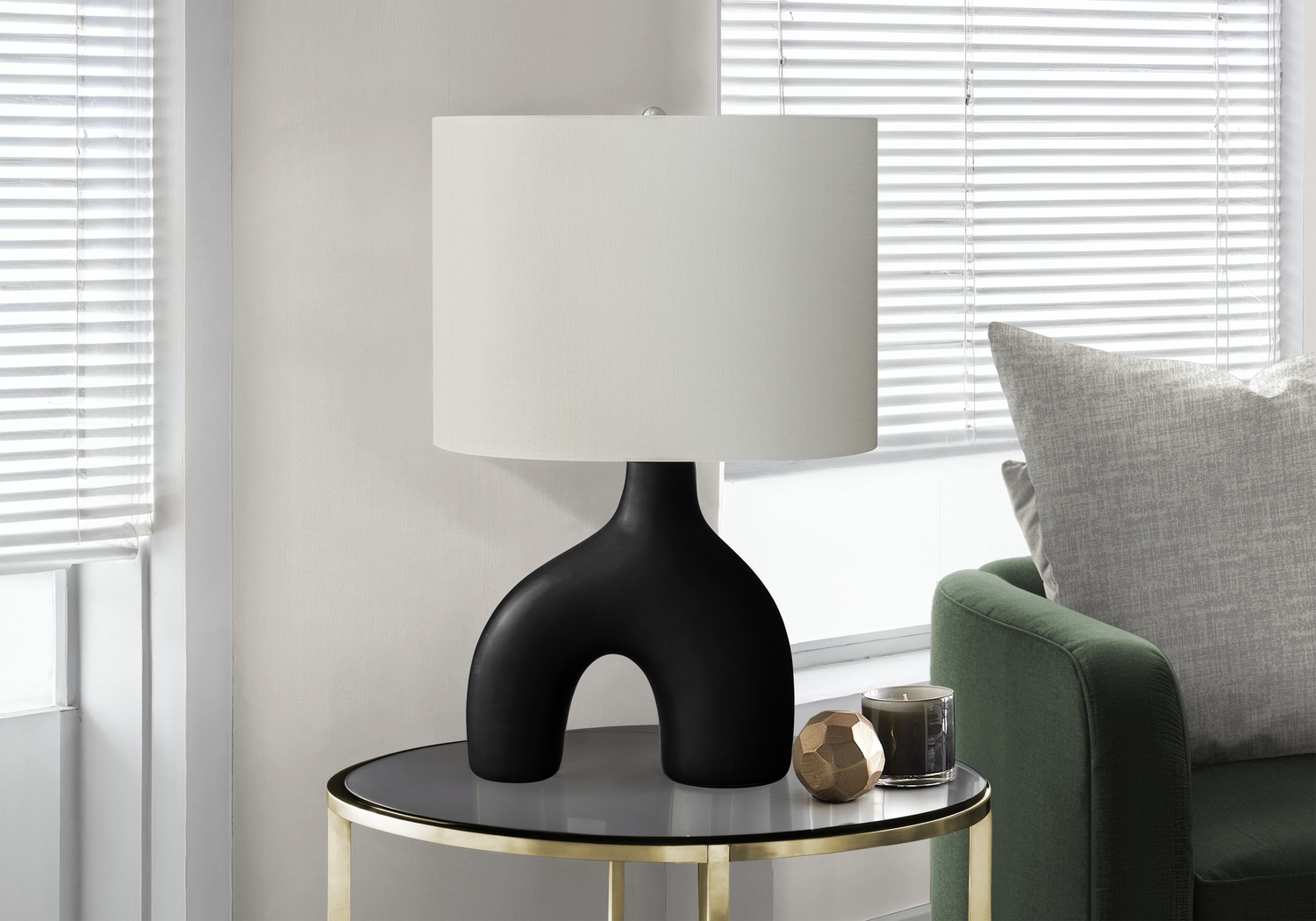 Madola Island Black Lamp - Thumbnail - Image 3
