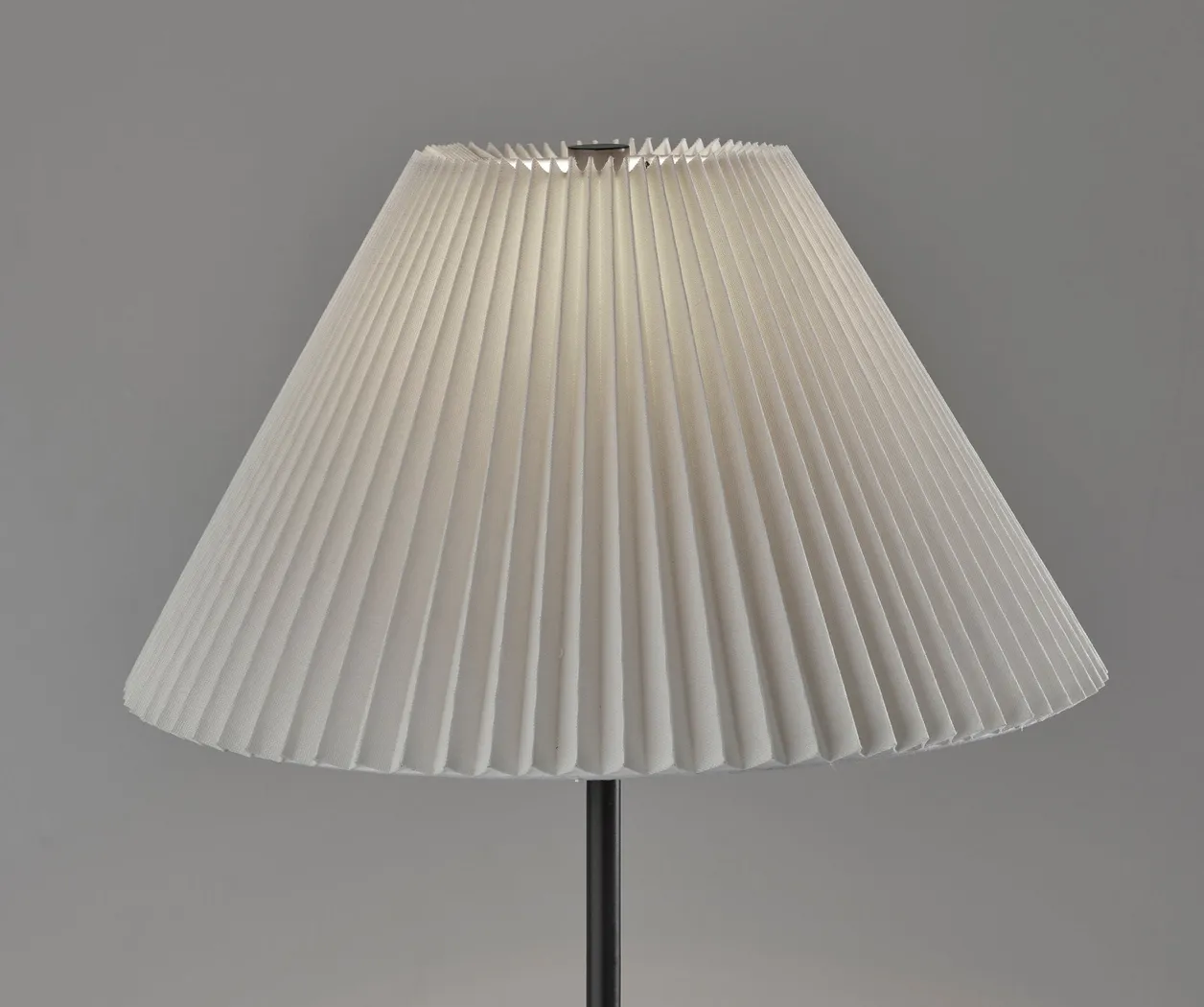 Maelia Black Floor Lamp - Thumbnail - Image 4