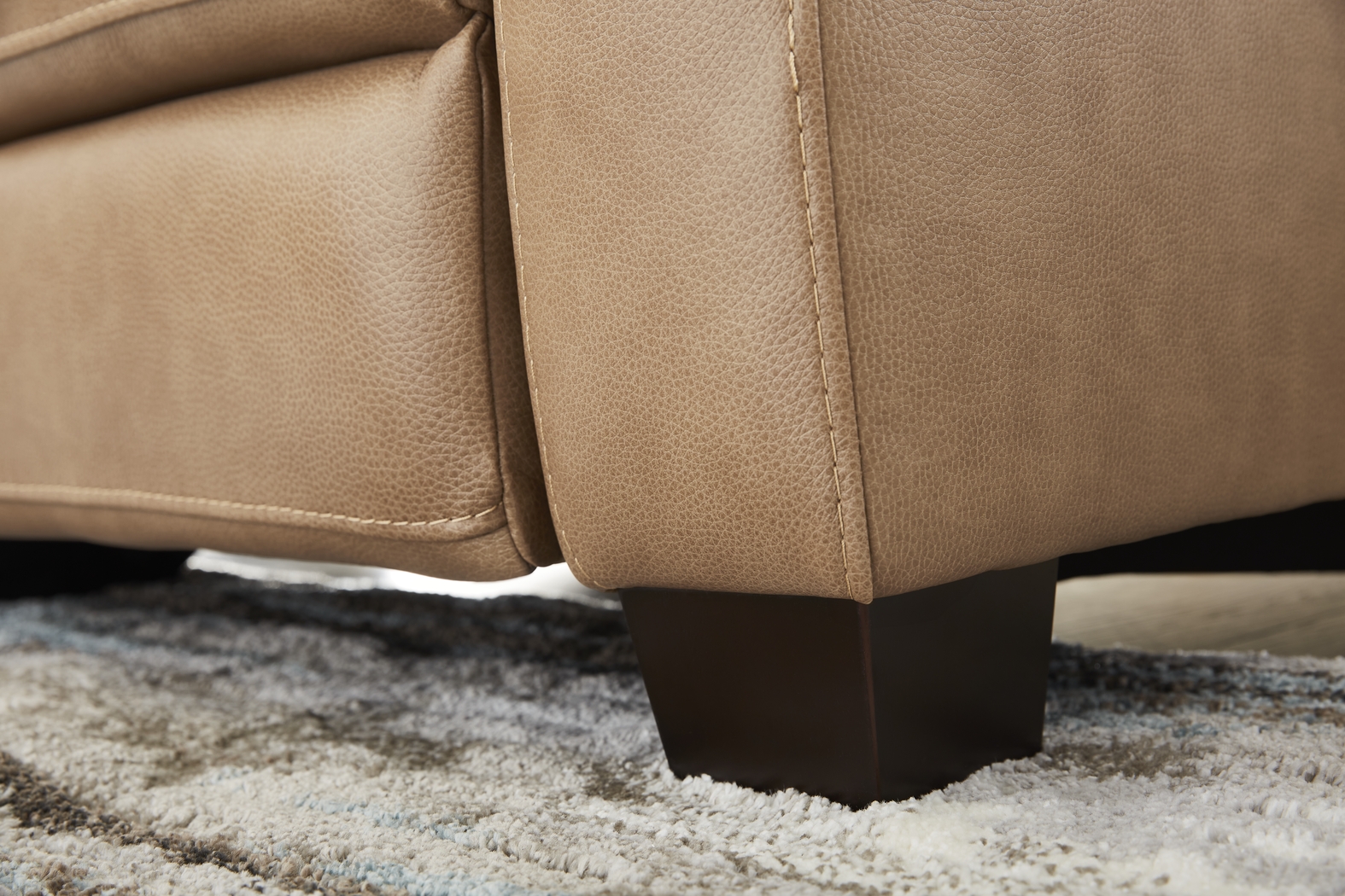 Maestro Sand Leather 7 Pc Living Room with Dual Power Reclining Sofa - Thumbnail - Image 7