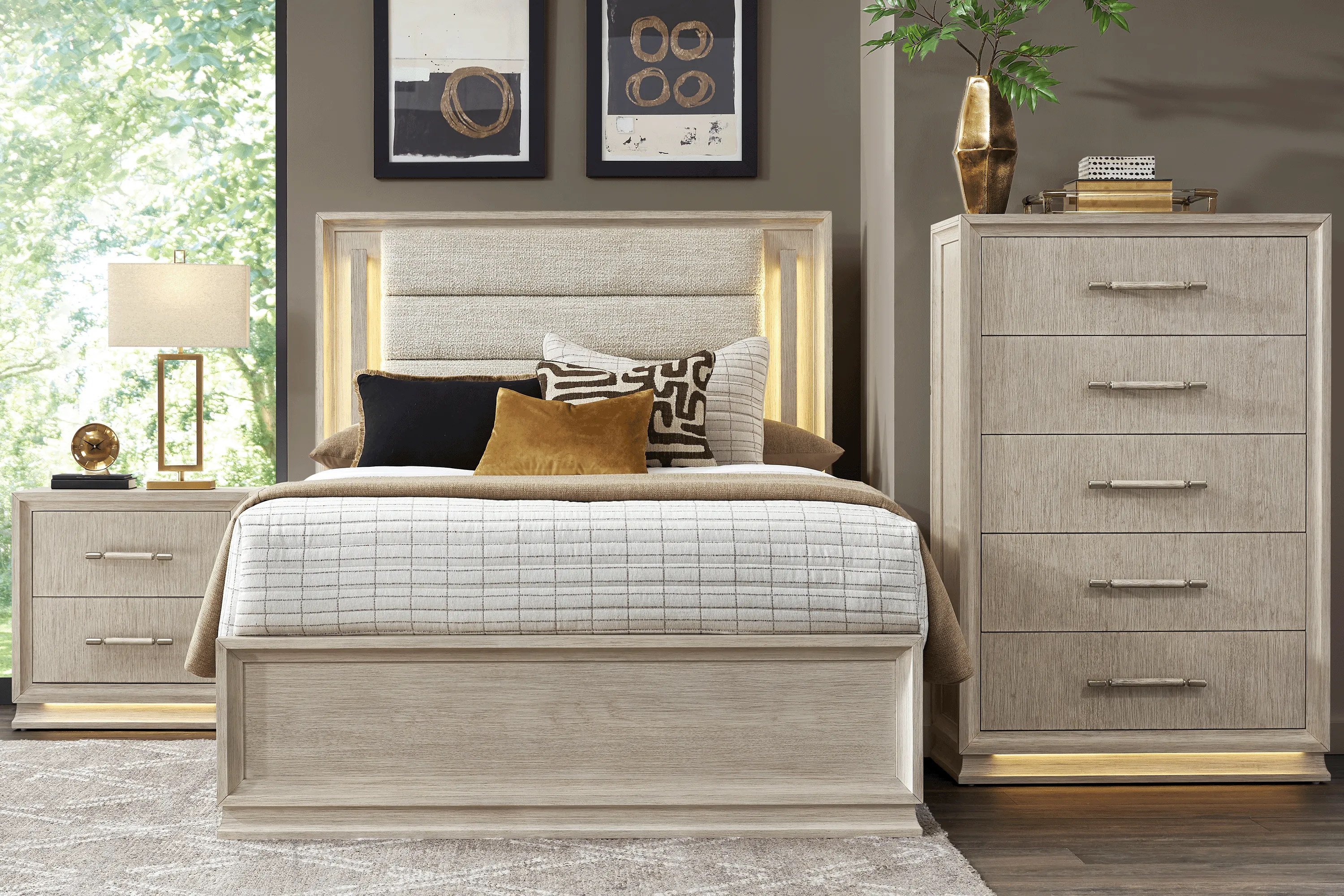 Maguire White 5 Pc Queen Upholstered Bedroom - Image 1