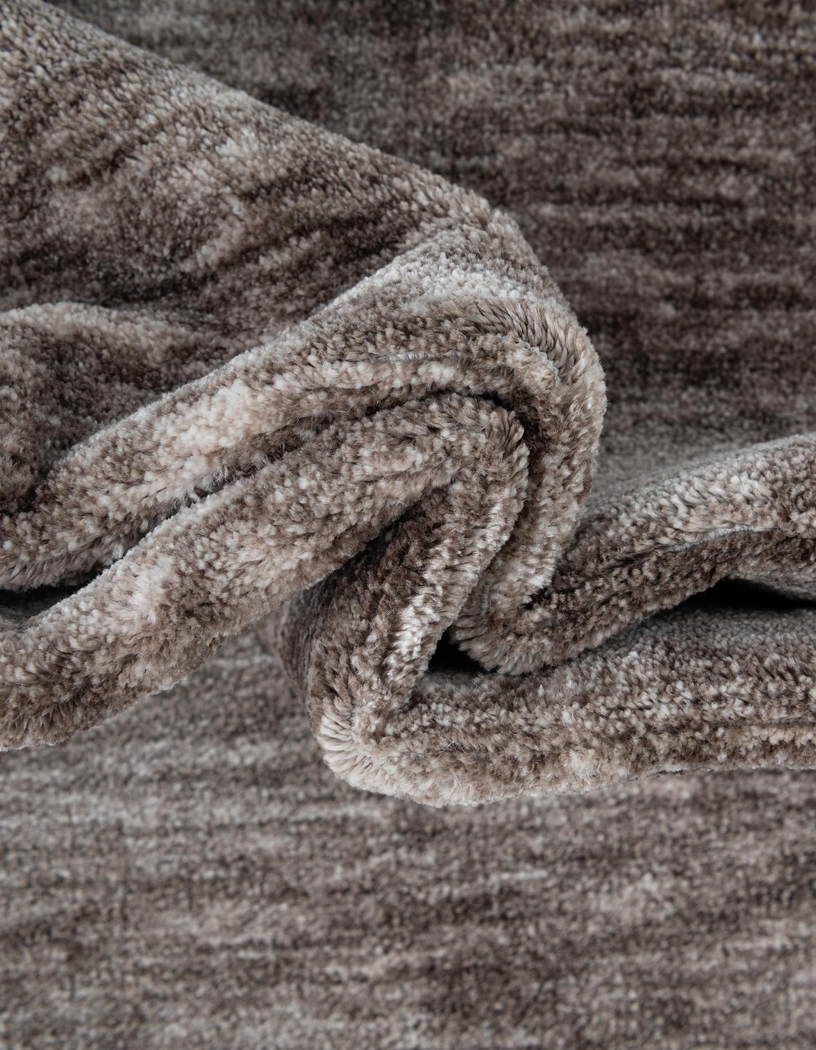 Mahbub Gray 7'10 x 10' Rug - Thumbnail - Image 4