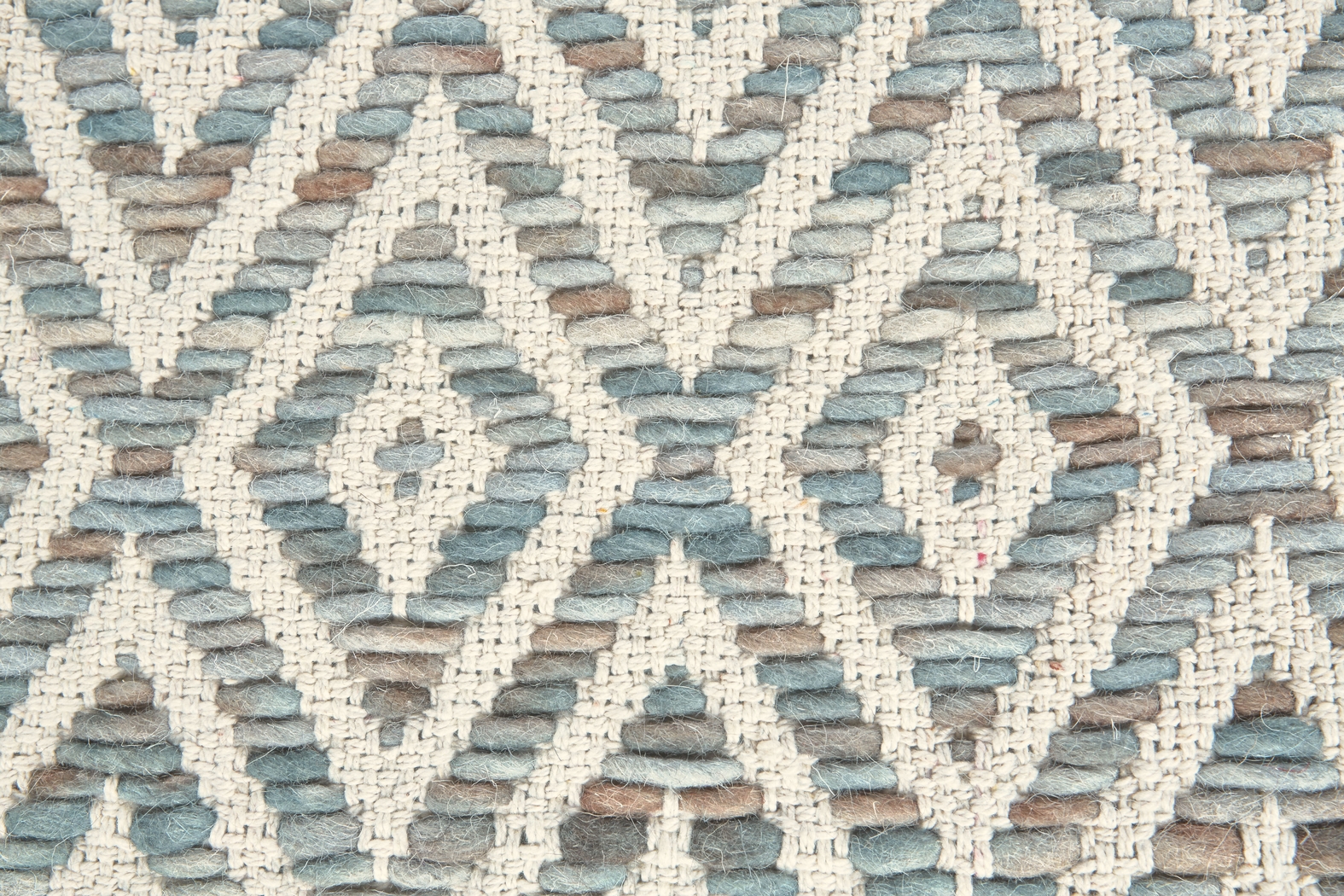 Mai Blue 3'6 x 5'6 Rug - Thumbnail - Image 3