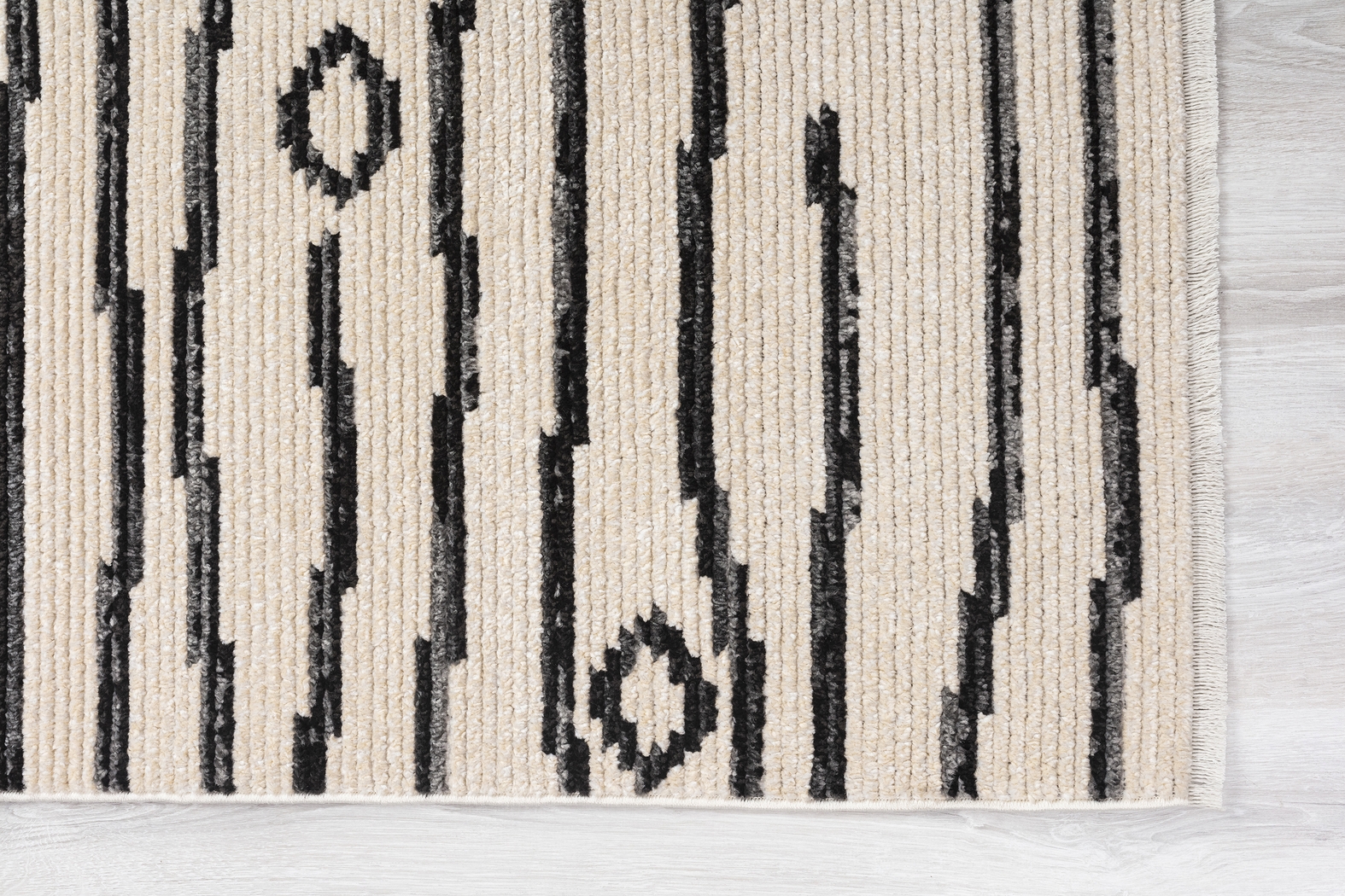 Maidbo Ivory 7'10 x 10'1 Rug - Thumbnail - Image 5