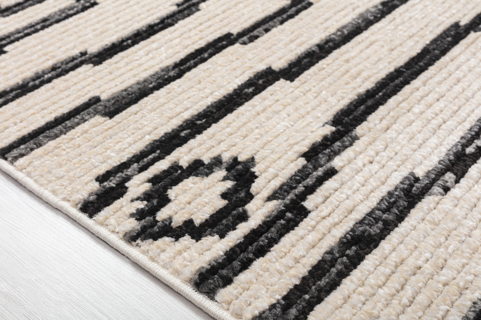 Maidbo Ivory 7'10 x 10'1 Rug - Thumbnail - Image 6