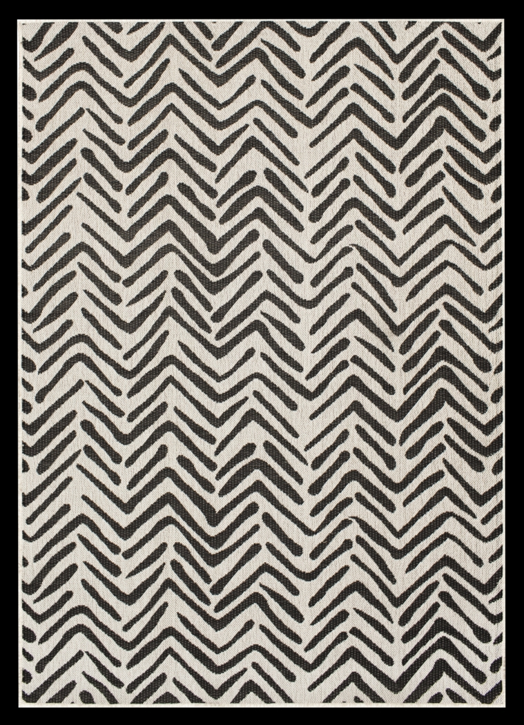 Maisy White 6' x 9' Indoor/Outdoor Rug - Thumbnail - Image 1