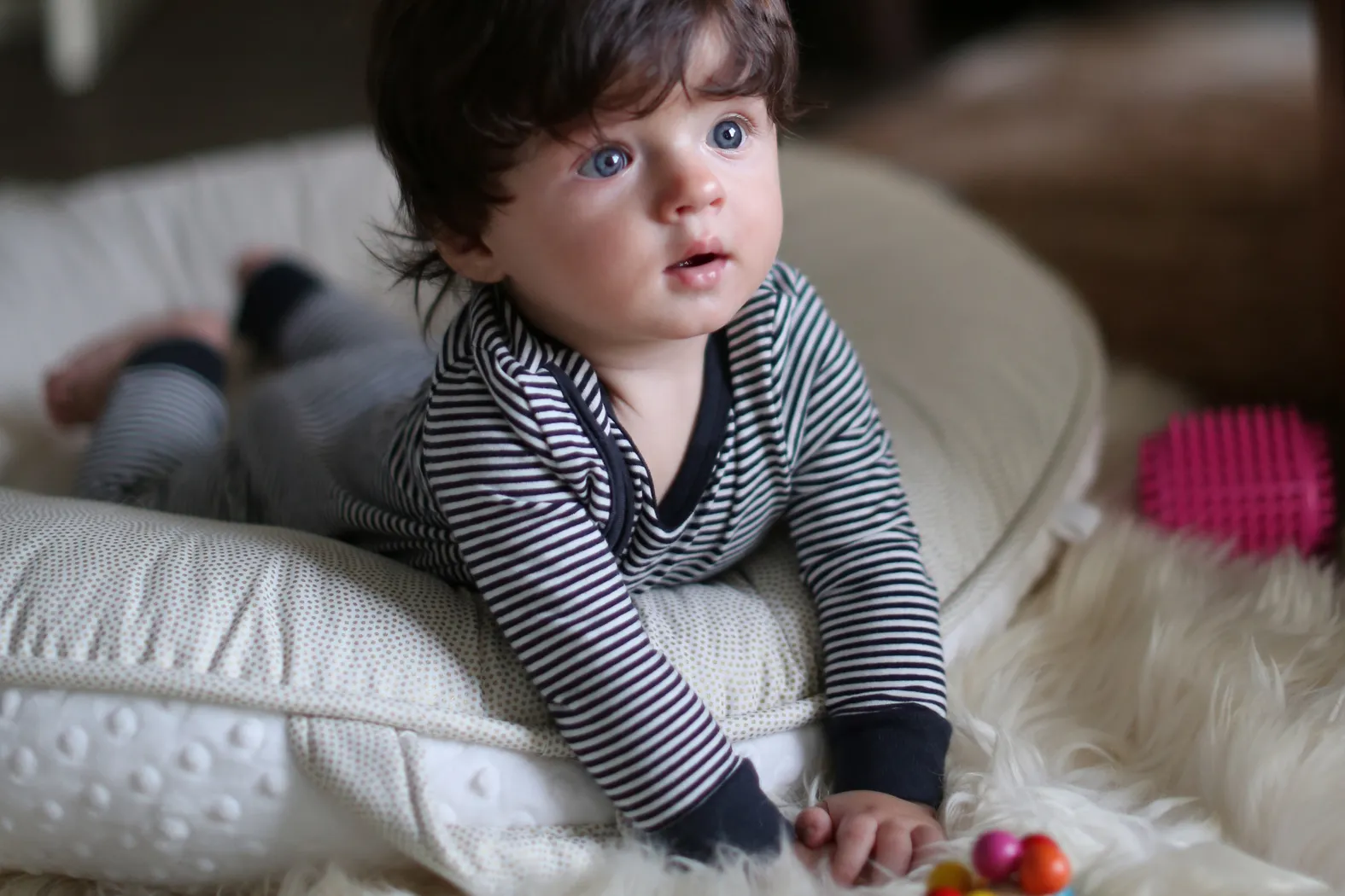 Majestic Haven Gray Pello Luxe Floor Pillow with Gray Back - Thumbnail - Image 4