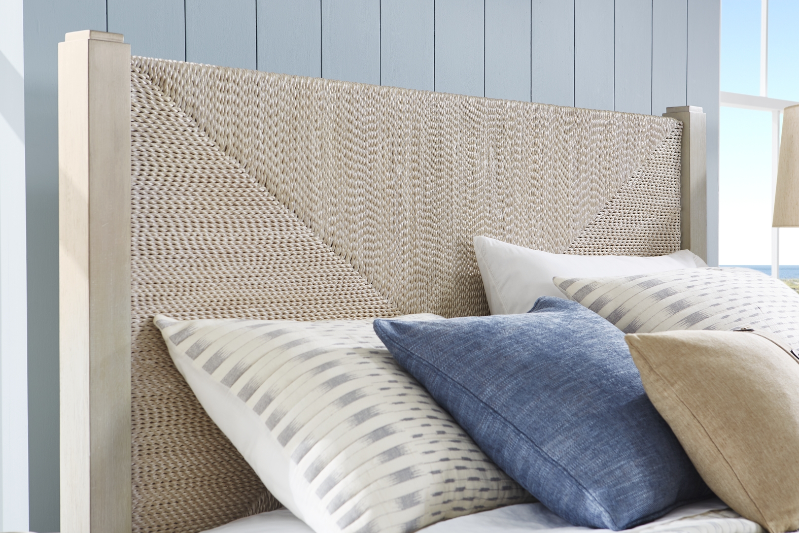 Maldive White 3 Pc King Panel Bed - Thumbnail - Image 3