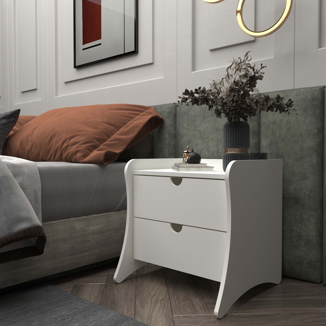 Mallery White Nightstand - Thumbnail - Image 2