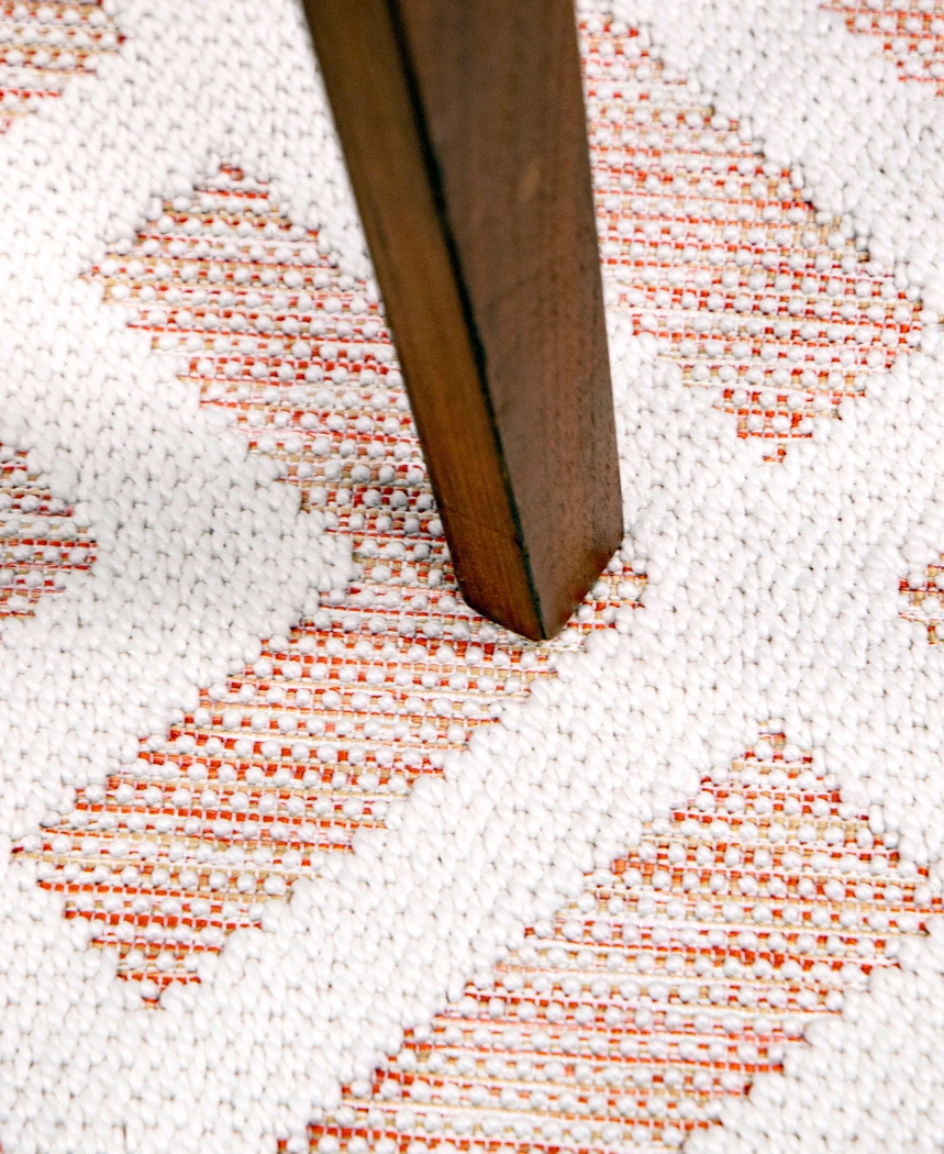 Malverne Orange 5'3 x 7'6 Rug - Thumbnail - Image 4