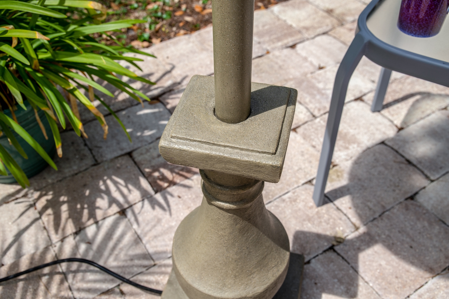 Manteo Gray Outdoor Floor Lamp - Thumbnail - Image 8