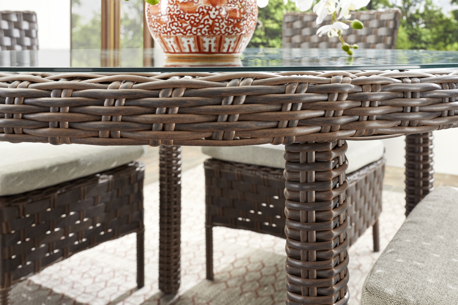 Mantra Brown 5 Pc Round Outdoor Dining Set with Ash Cushions - Thumbnail - Image 4
