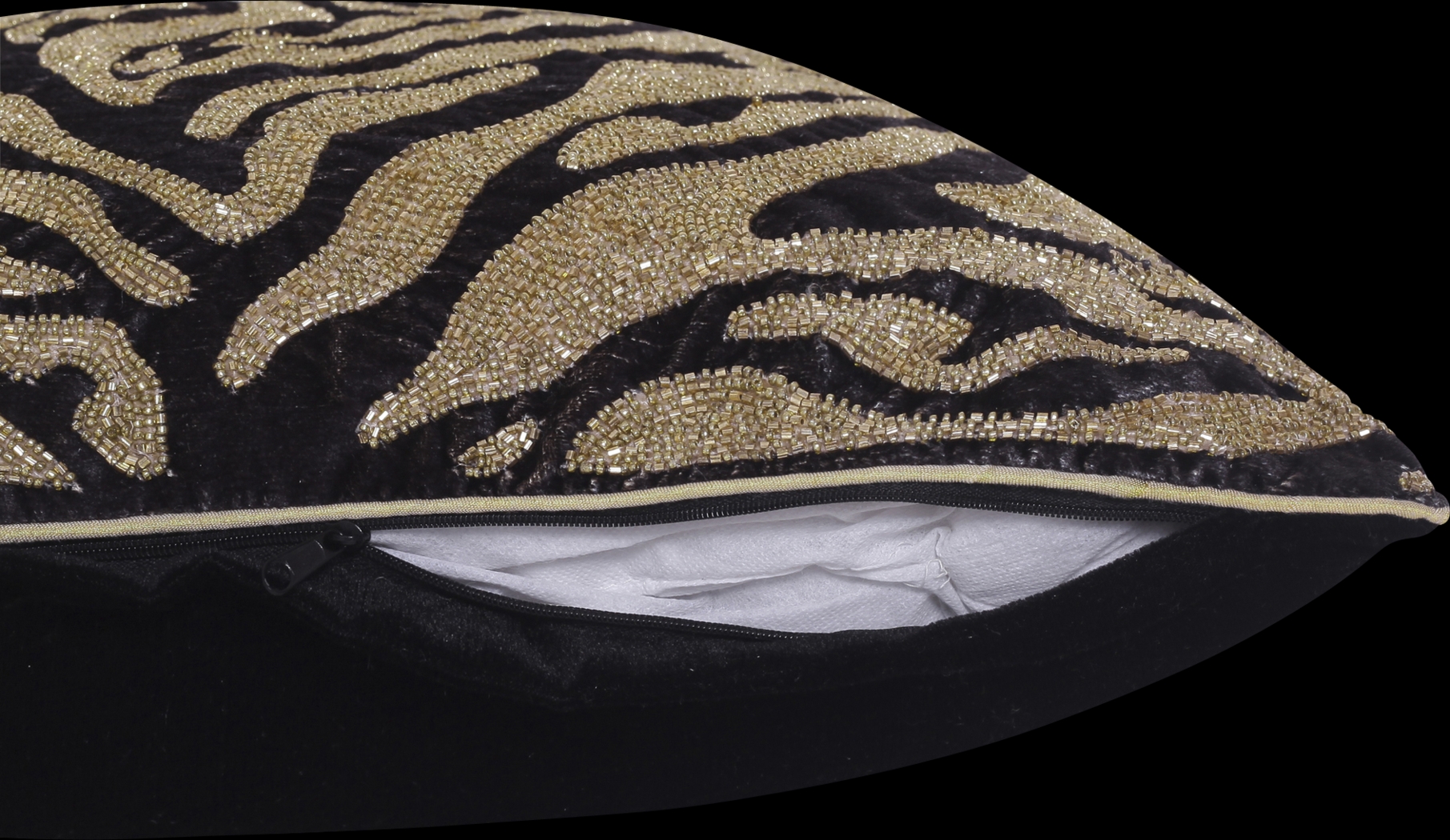 Mapozza Gold Accent Pillow - Thumbnail - Image 4