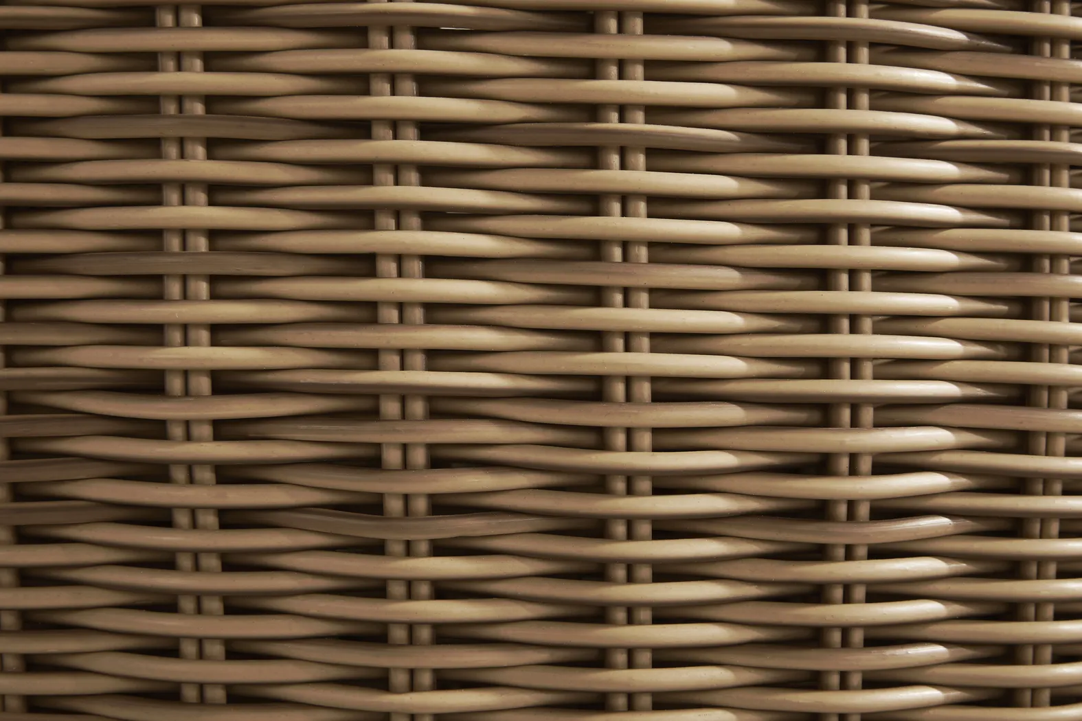 Maraluna Tan Outdoor Swivel Club Chair - Thumbnail - Image 4