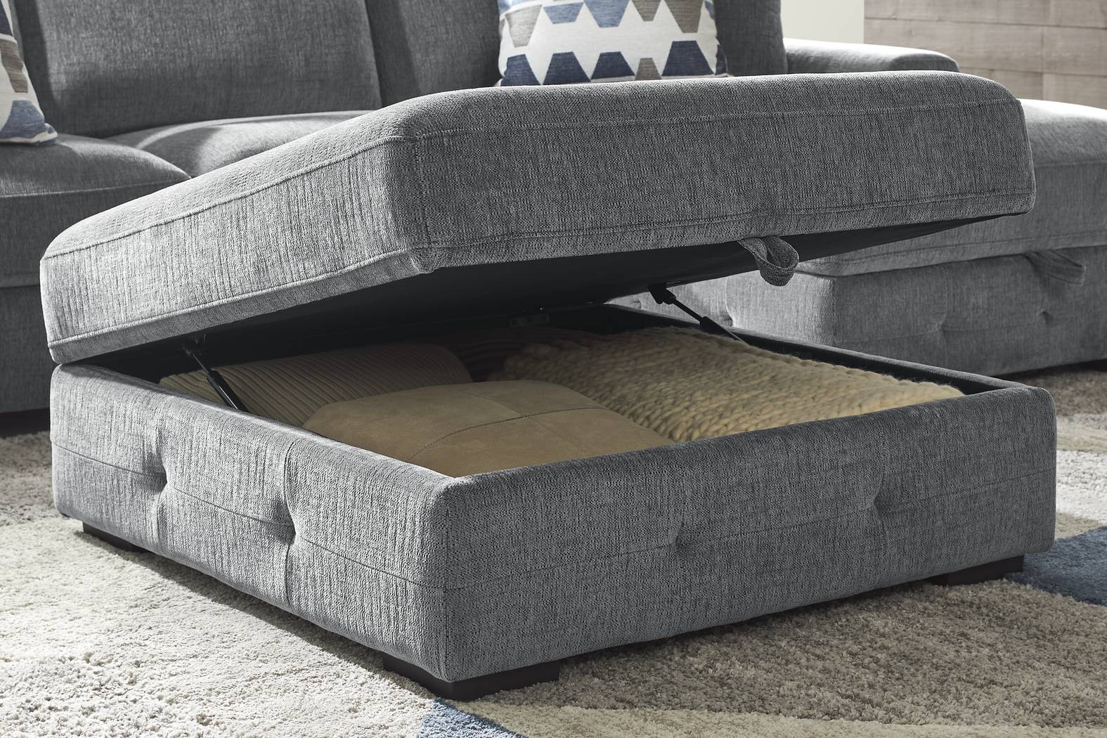 Marcola Ash Storage Cocktail Ottoman - Thumbnail - Image 4