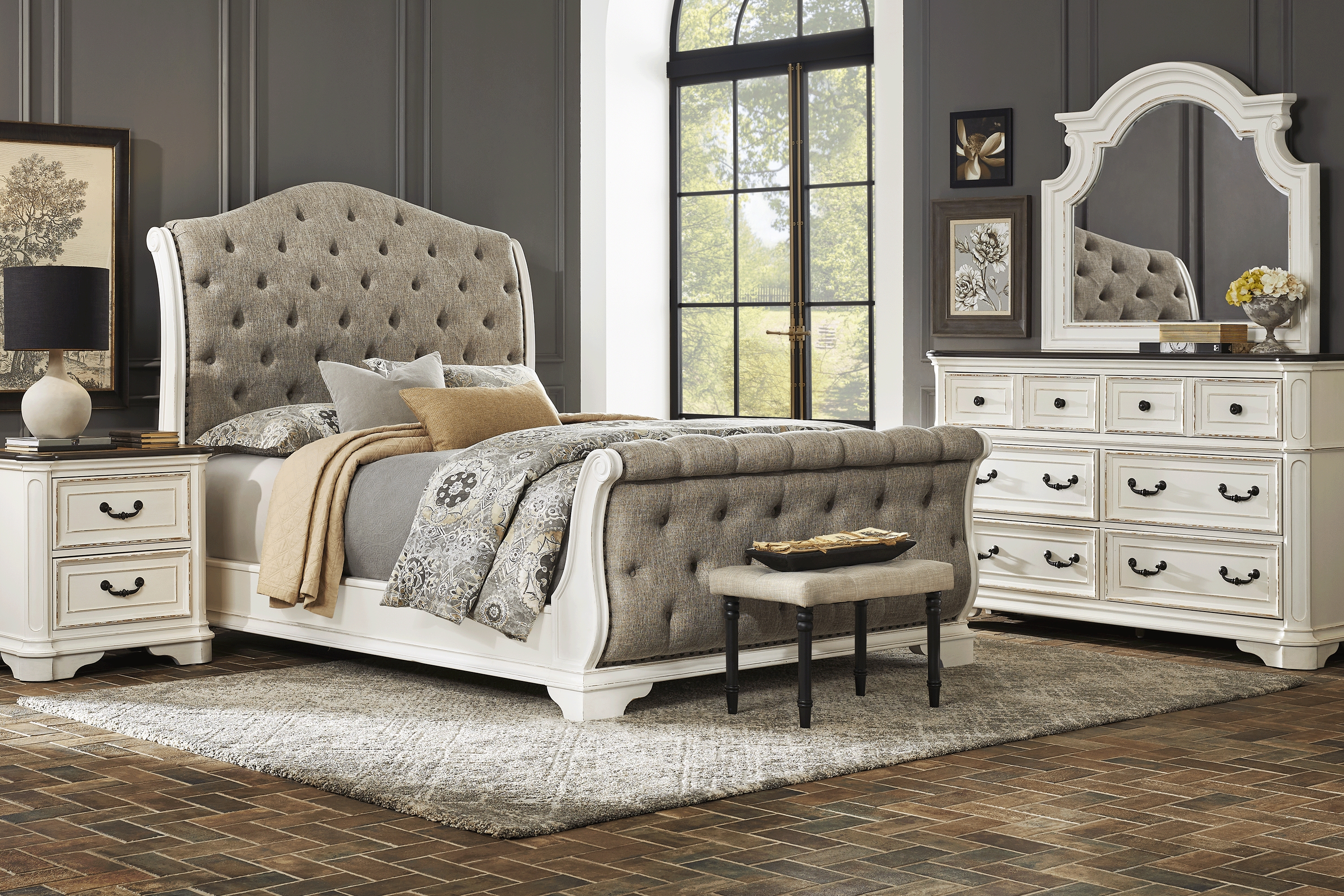 Marien Park White 7 Pc King Sleigh Bedroom - Thumbnail - Image 1