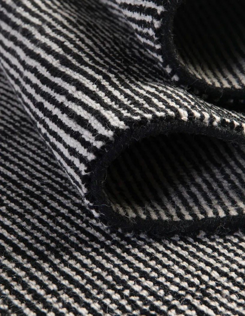 Marmot Black 10' x 14'1 Rug - Thumbnail - Image 4