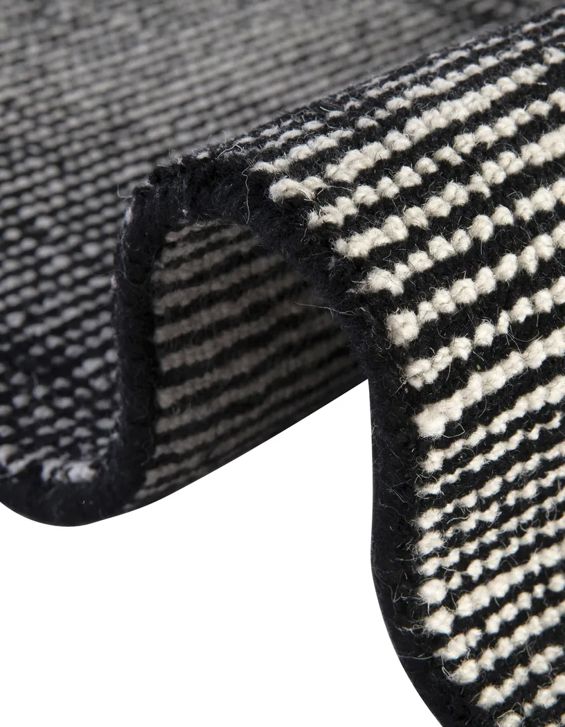 Marmot Black 10' x 14'1 Rug - Thumbnail - Image 5