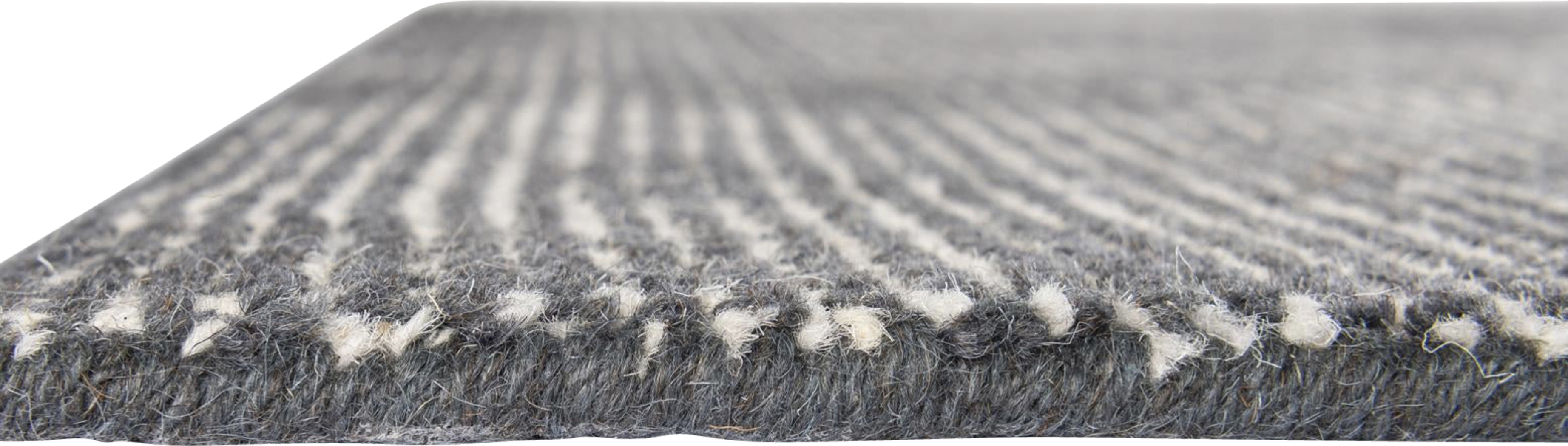 Marmot Charcoal 10' x 14'1 Rug - Thumbnail - Image 3