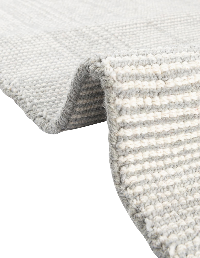 Marmot Light Gray 6'1 x 9' Rug - Thumbnail - Image 6