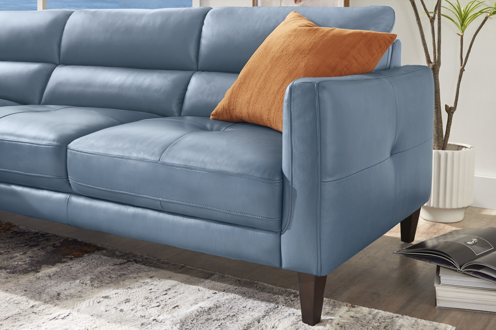 Marotta Ocean Leather 2 Pc Sectional - Thumbnail - Image 4