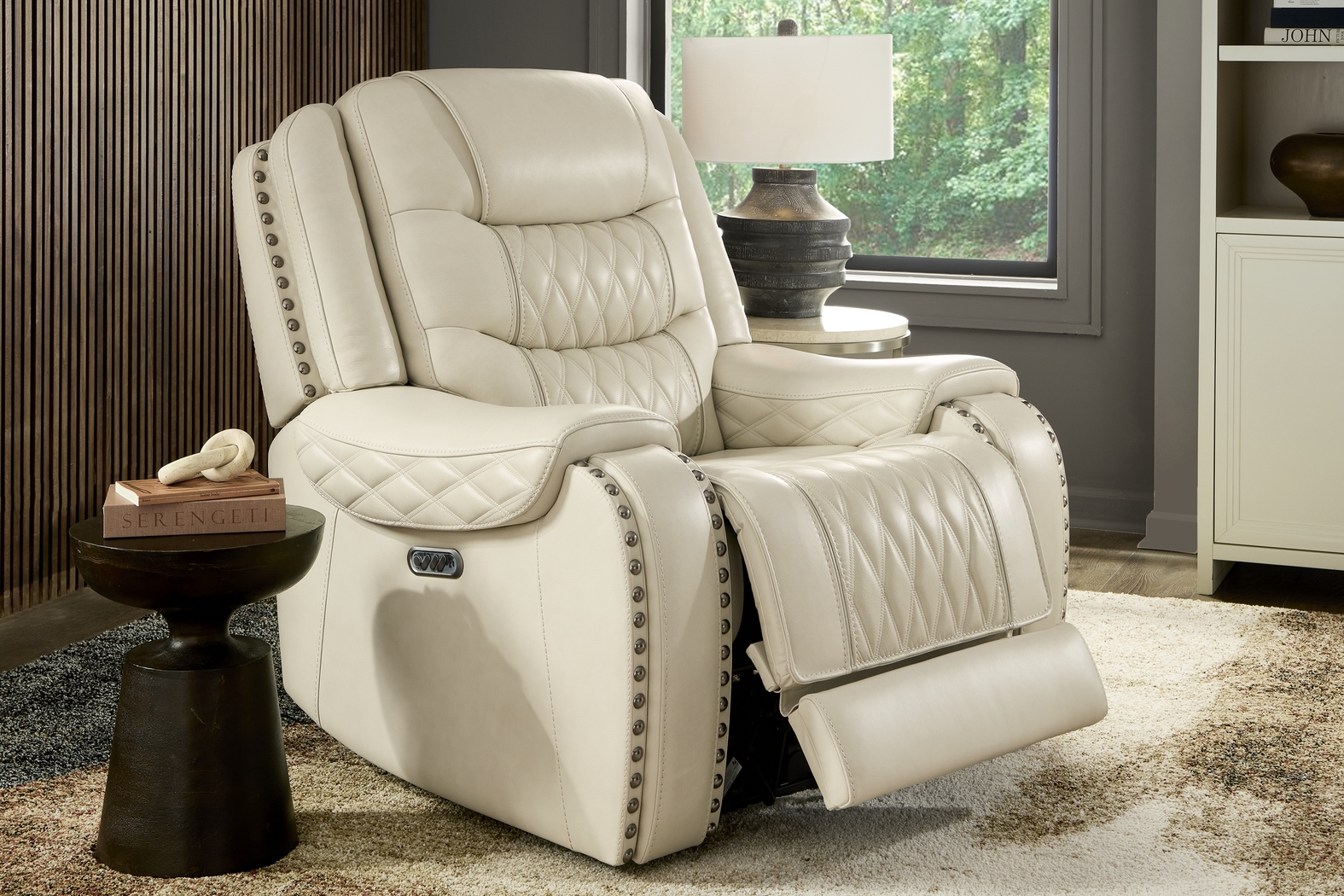 Marquee Cream Leather Triple Power Recliner - Thumbnail - Image 4