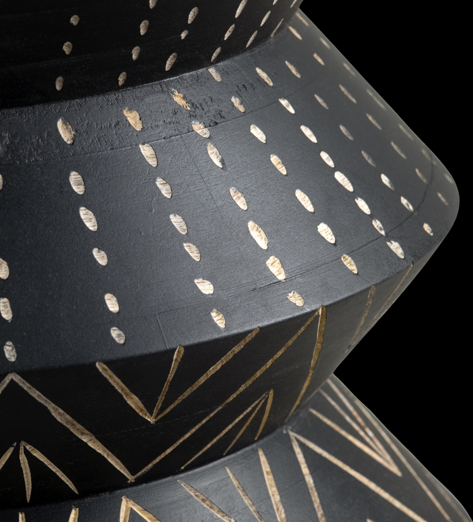 Marquesas Black Accent Table - Thumbnail - Image 2