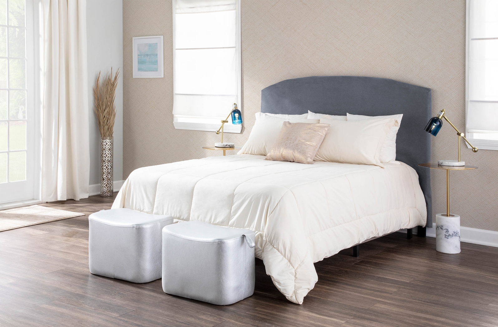 Maryeanna Gold End Table - Thumbnail - Image 2