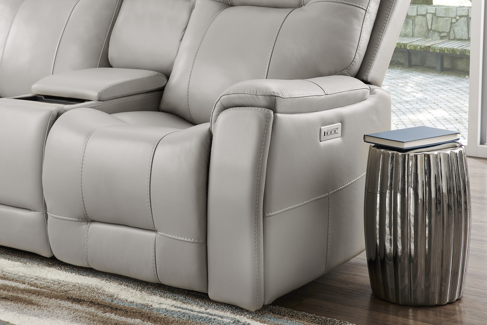 Matthews Cove Dove Gray Leather 5 Pc Triple Power Reclining Living Room - Thumbnail - Image 15