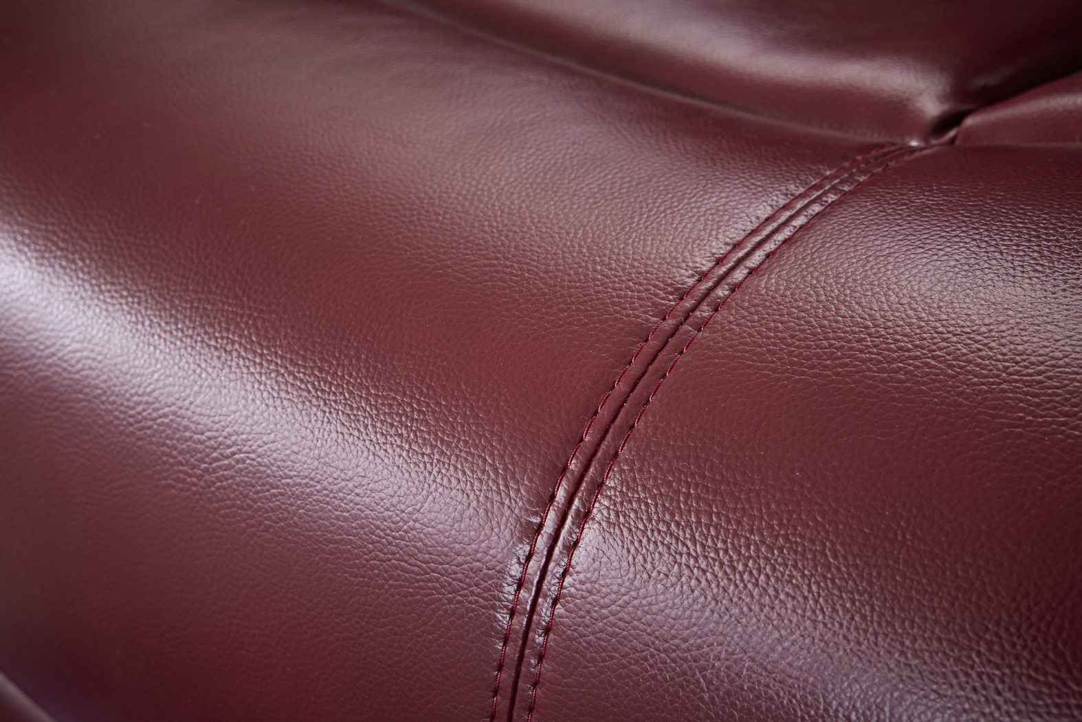 Maverick Red Dual Power Recliner - Thumbnail - Image 6