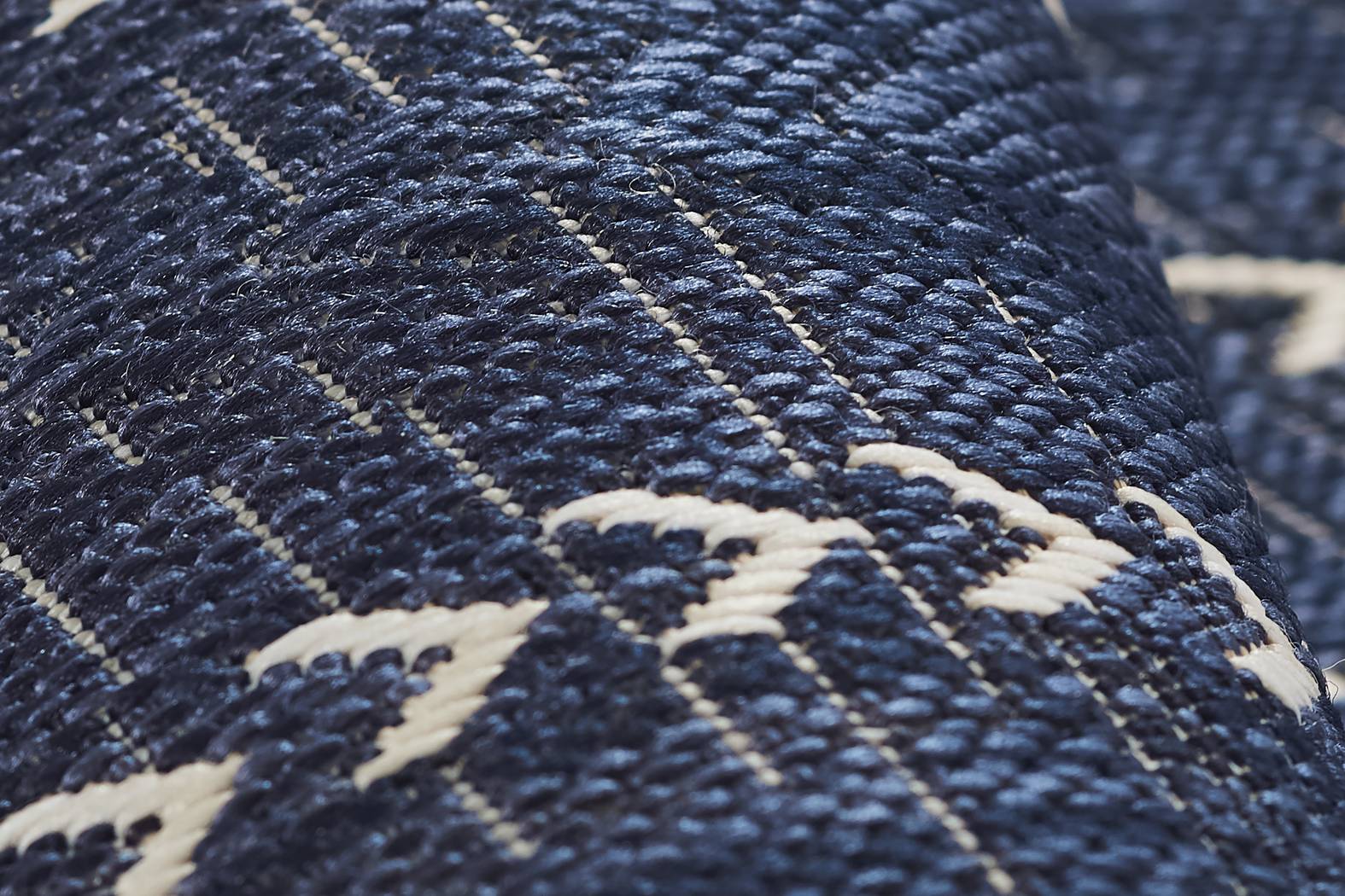 Mavi Navy 6'6 X 9' Indoor/Outdoor Rug - Thumbnail - Image 2