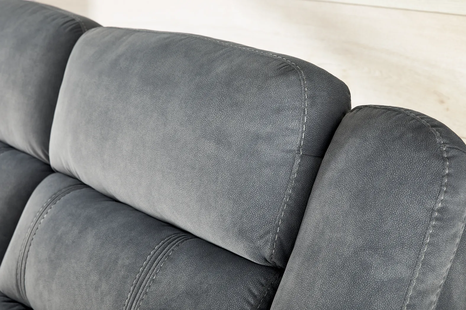 McKinley Graphite Power Reclining Console Loveseat - Image 8