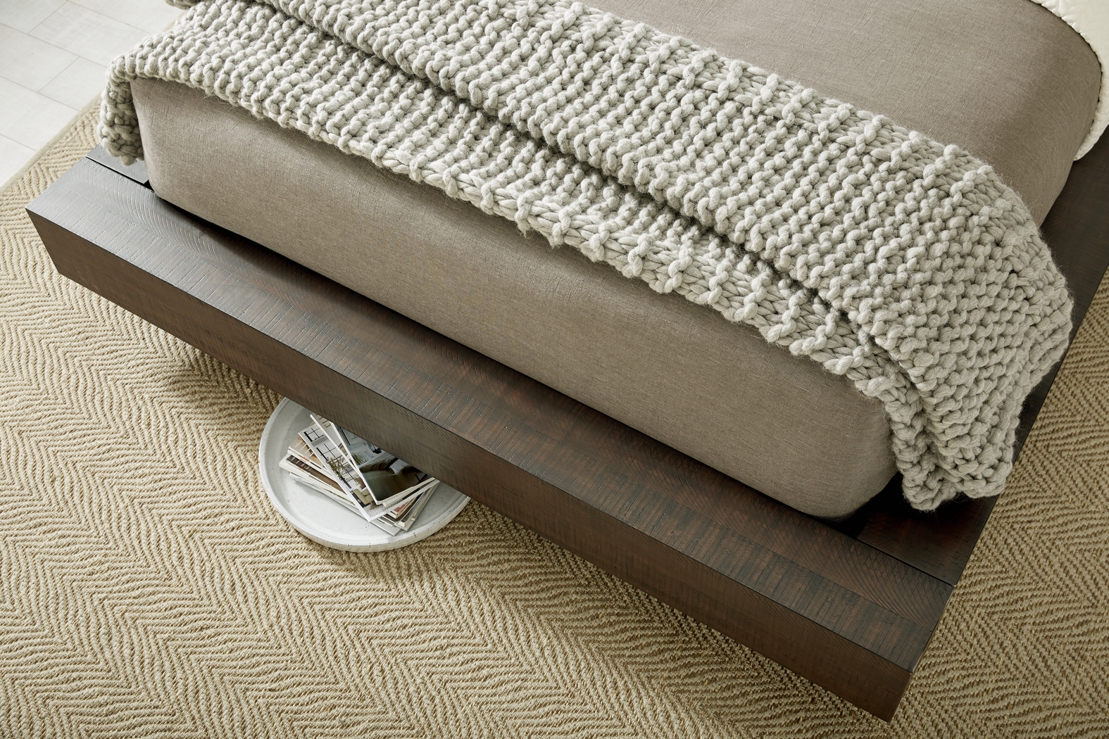 Mckinnon Dark Brown 5 Pc King Platform Bedroom - Thumbnail - Image 5