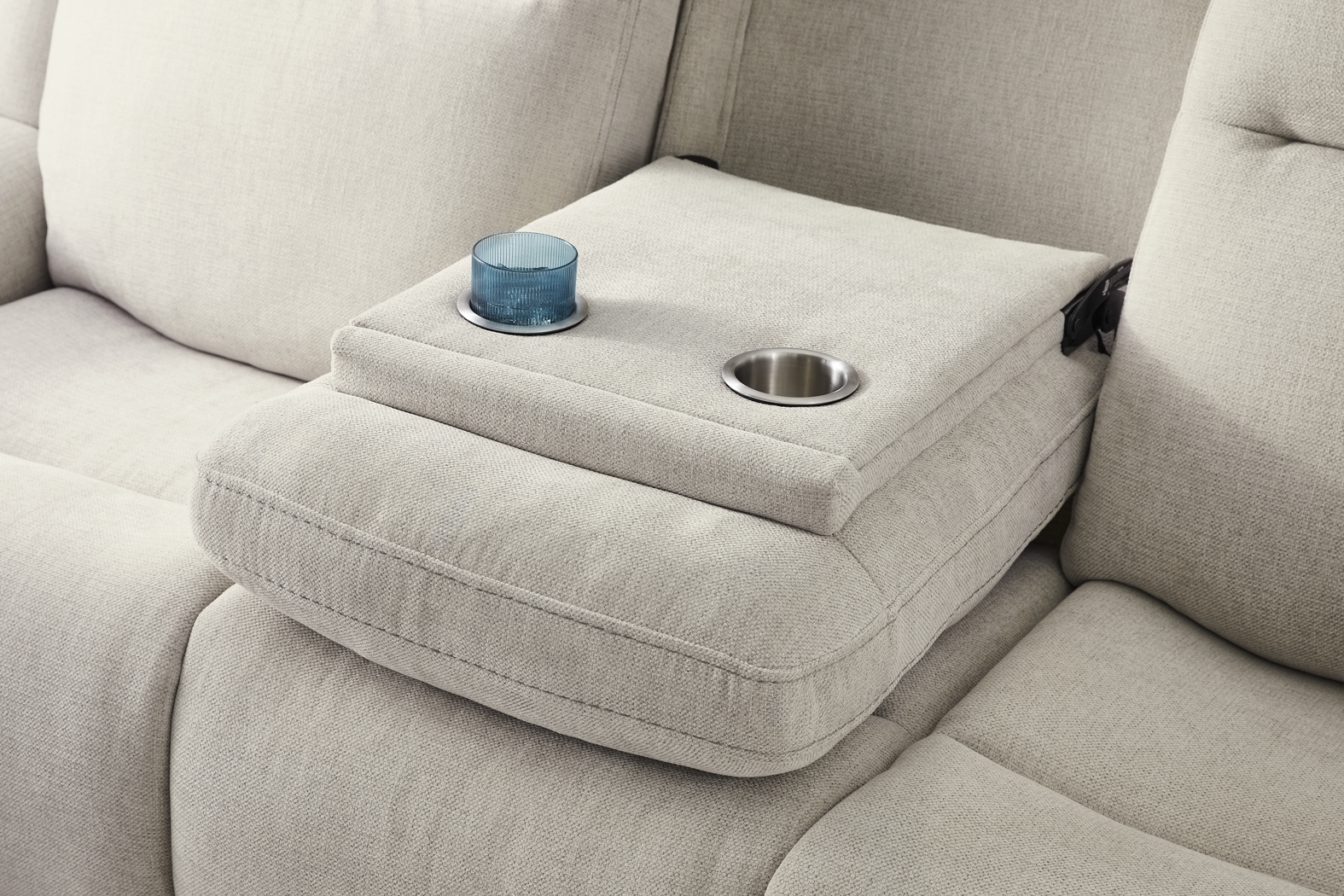 Meadow Park Cement 7 Pc Dual Power Reclining Living Room - Thumbnail - Image 7