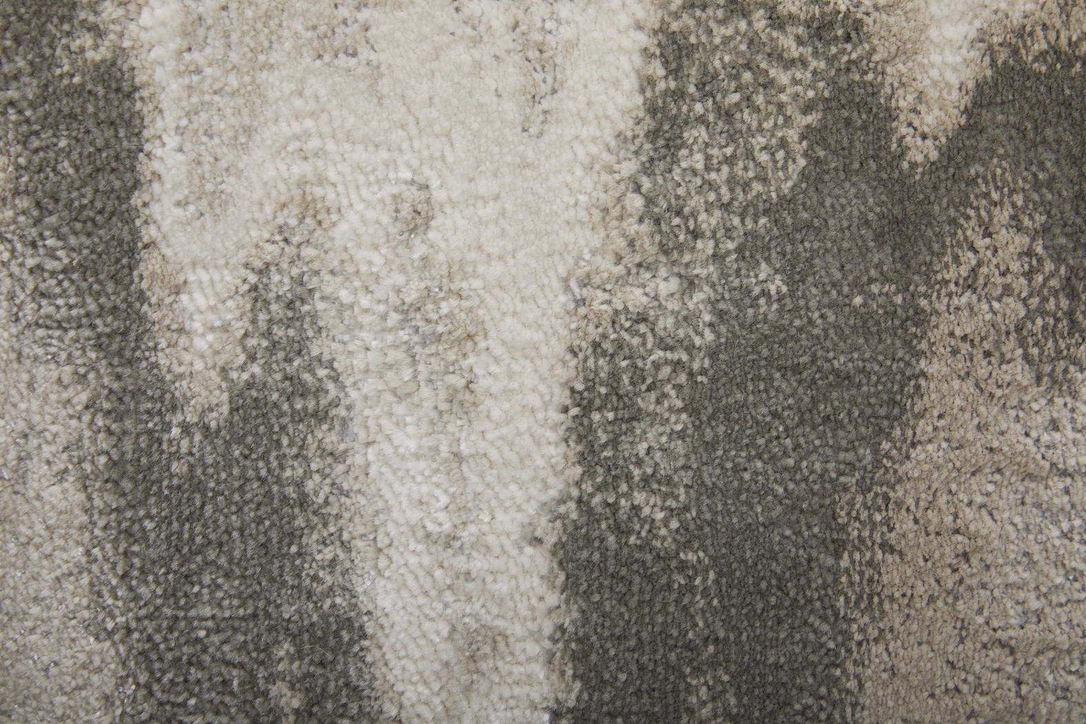 Mellonah Gray 5' x 8' Rug - Thumbnail - Image 9