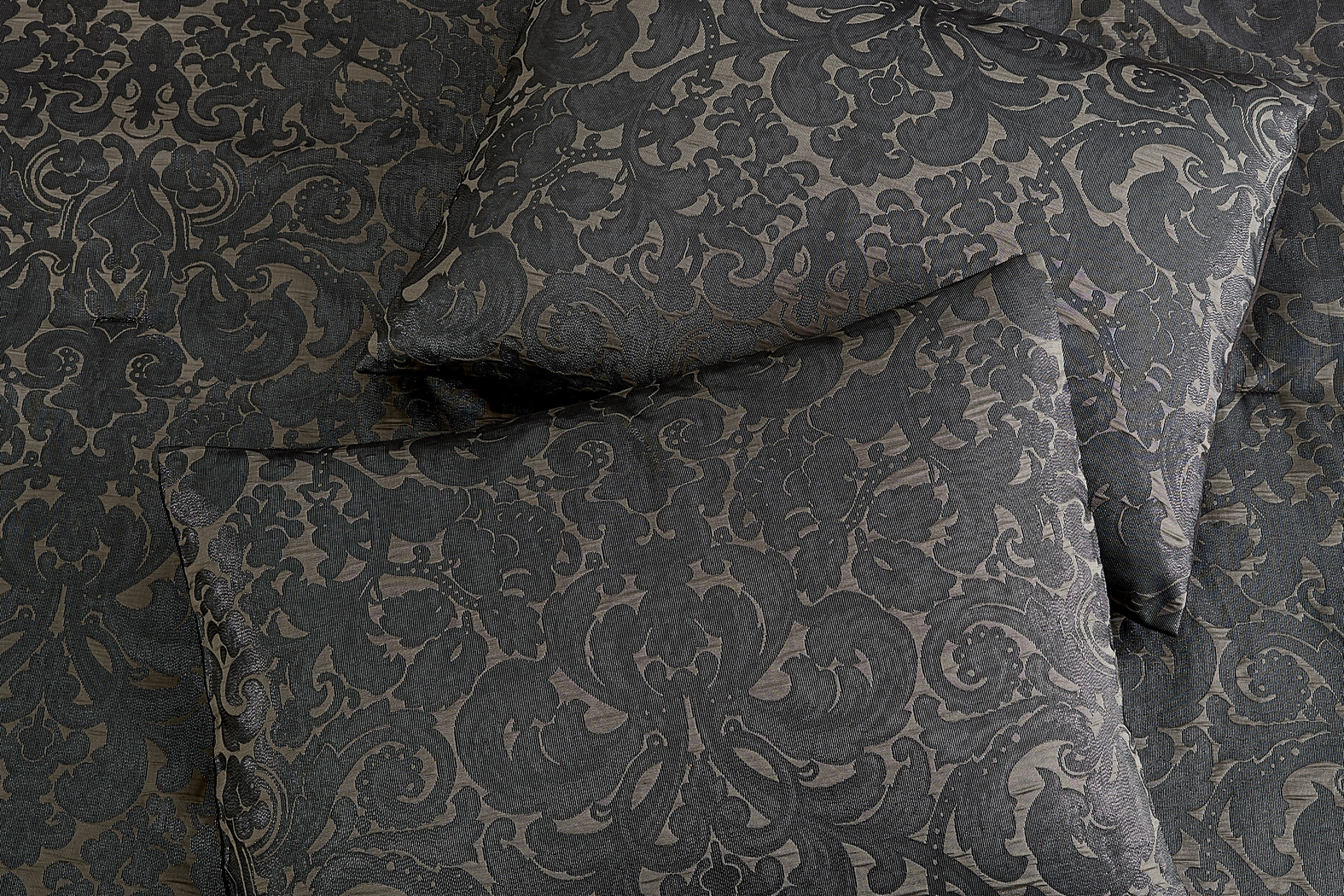 Meried Black 10 Pc King Comforter Set - Thumbnail - Image 5