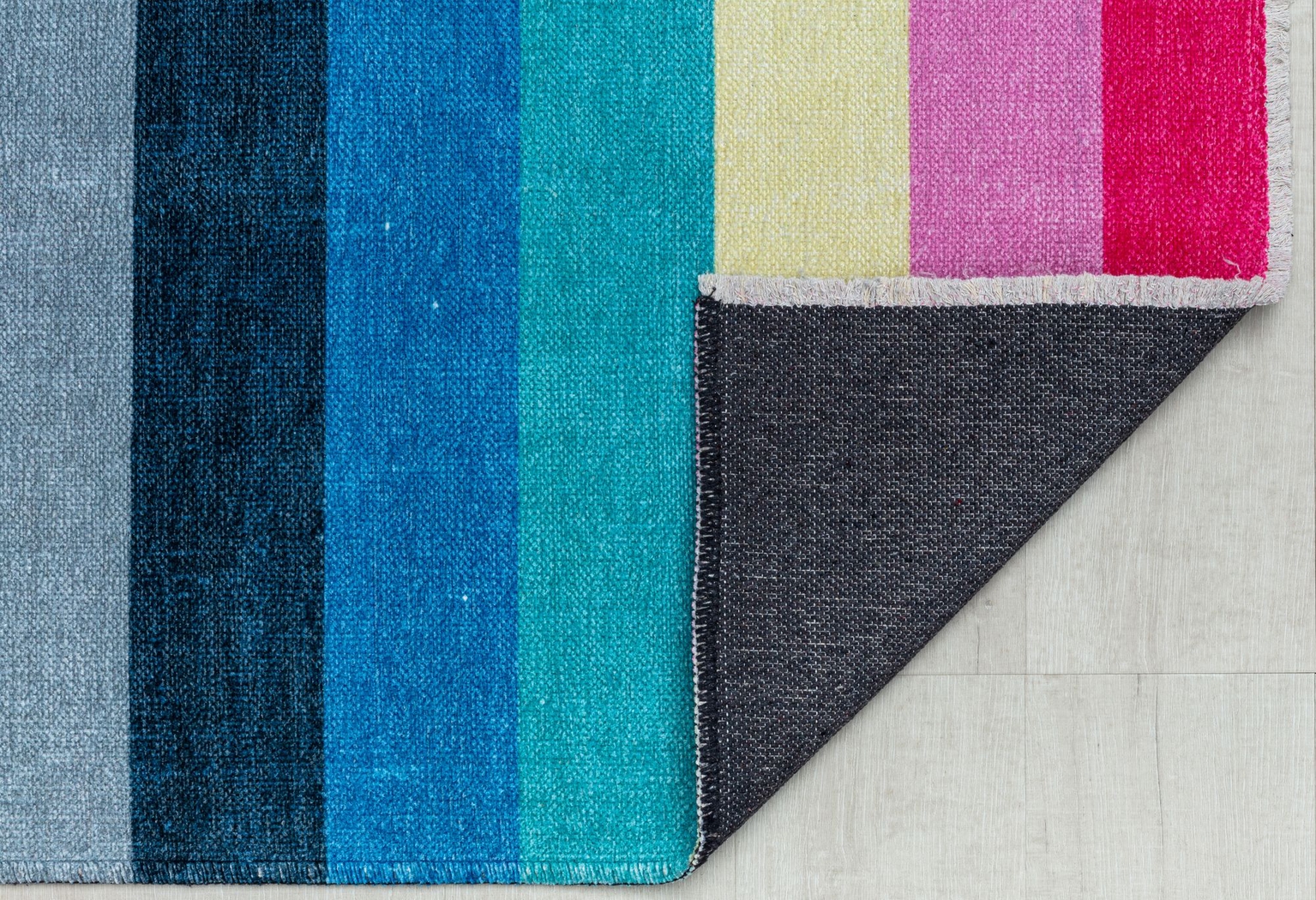 Mershi Multi 5'3 x 7' Rug - Thumbnail - Image 3