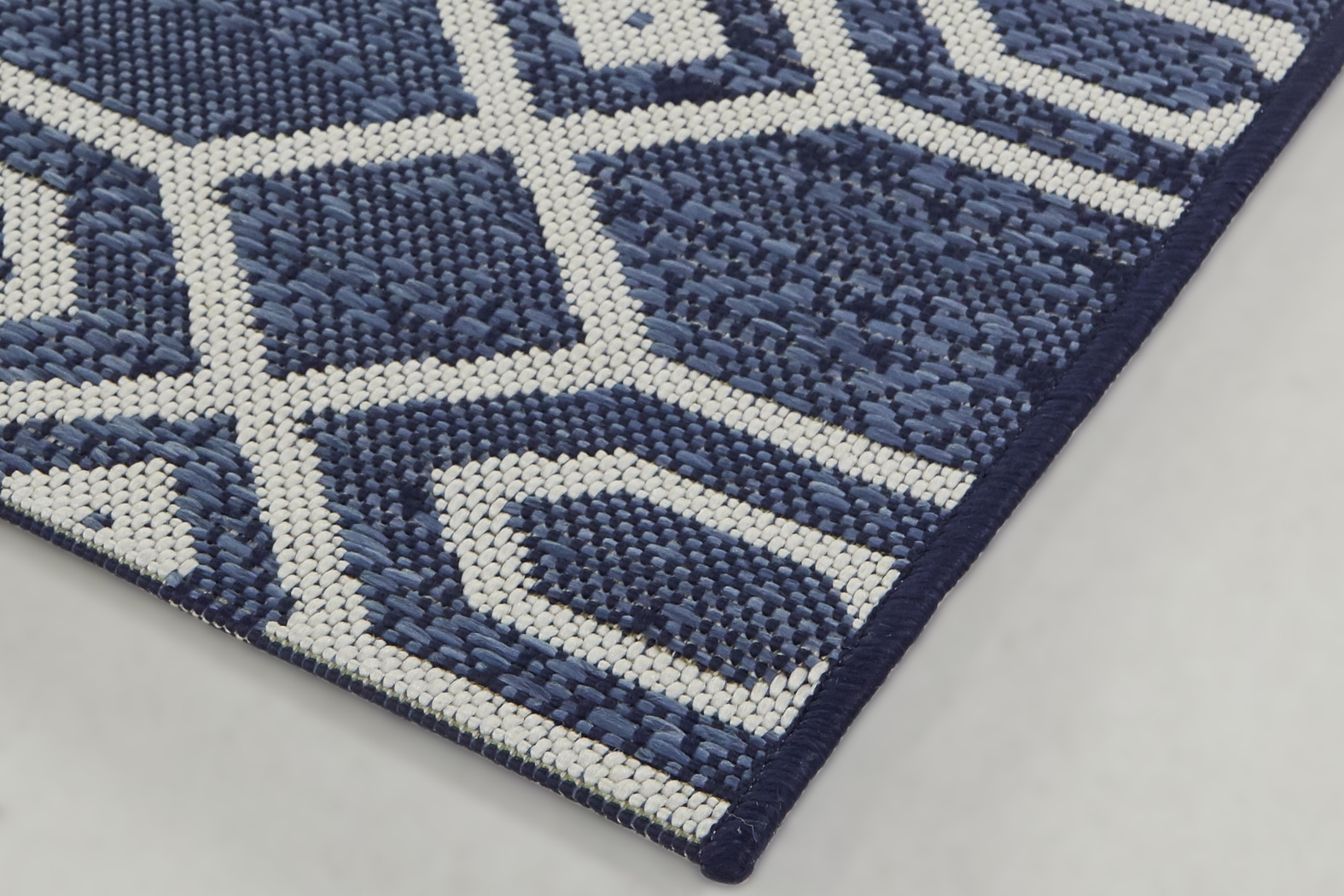 Merveille Blue 7'10 X 10' Indoor/Outdoor Rug - Thumbnail - Image 4