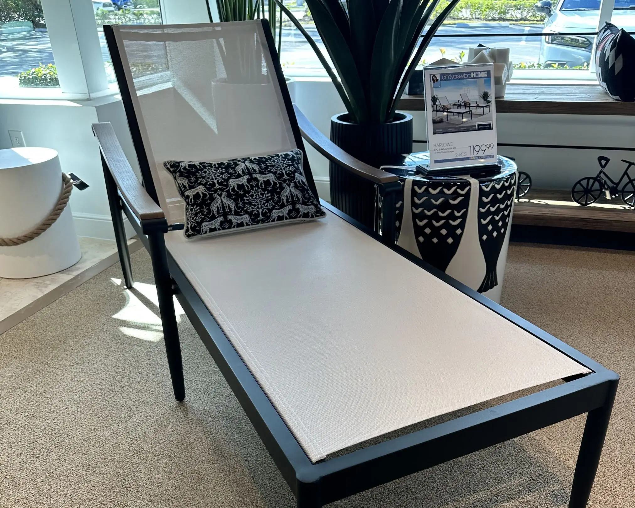 metal-chaise-lounger.jpg