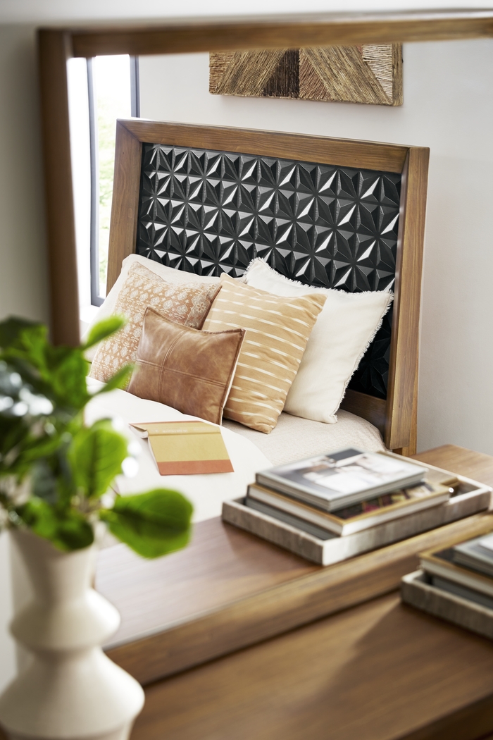 Midnight Jewel Honey 5 Pc Queen Panel Bedroom - Thumbnail - Image 9