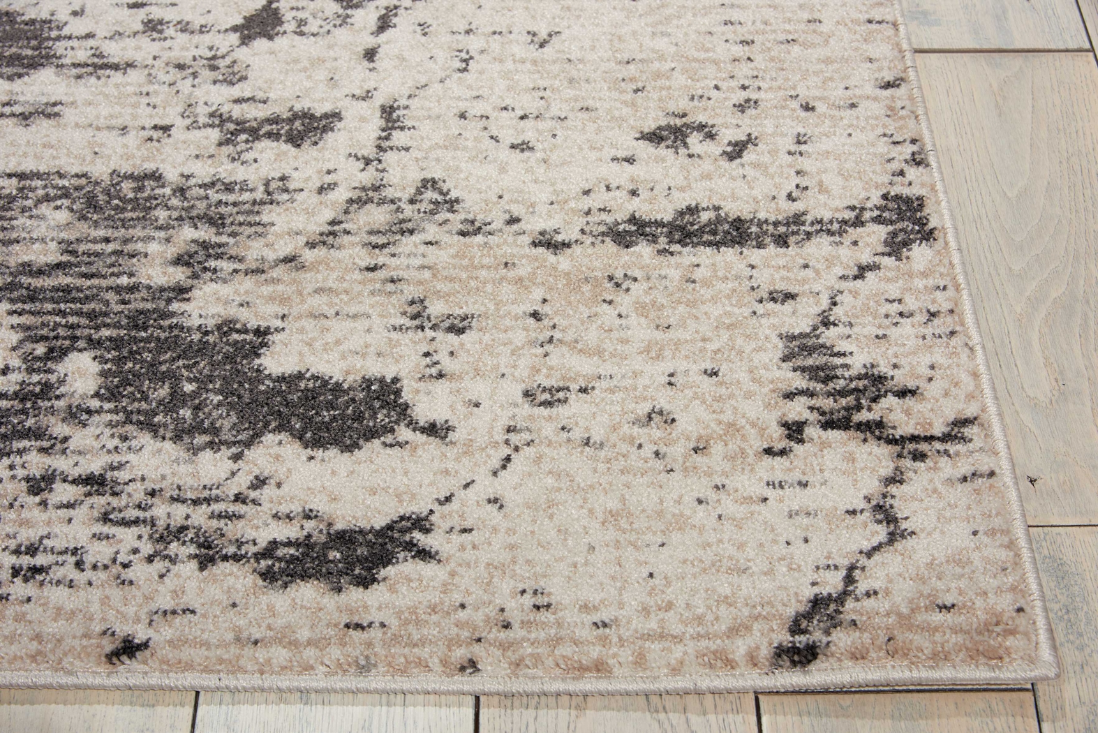 Midnight Storm Ivory 5'3 x 7'3 Rug - Thumbnail - Image 2