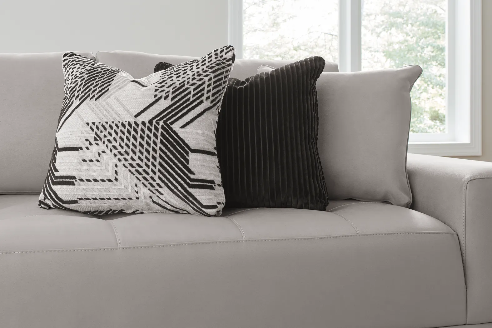 Milano Platinum 2 Pc Sectional - Image 5