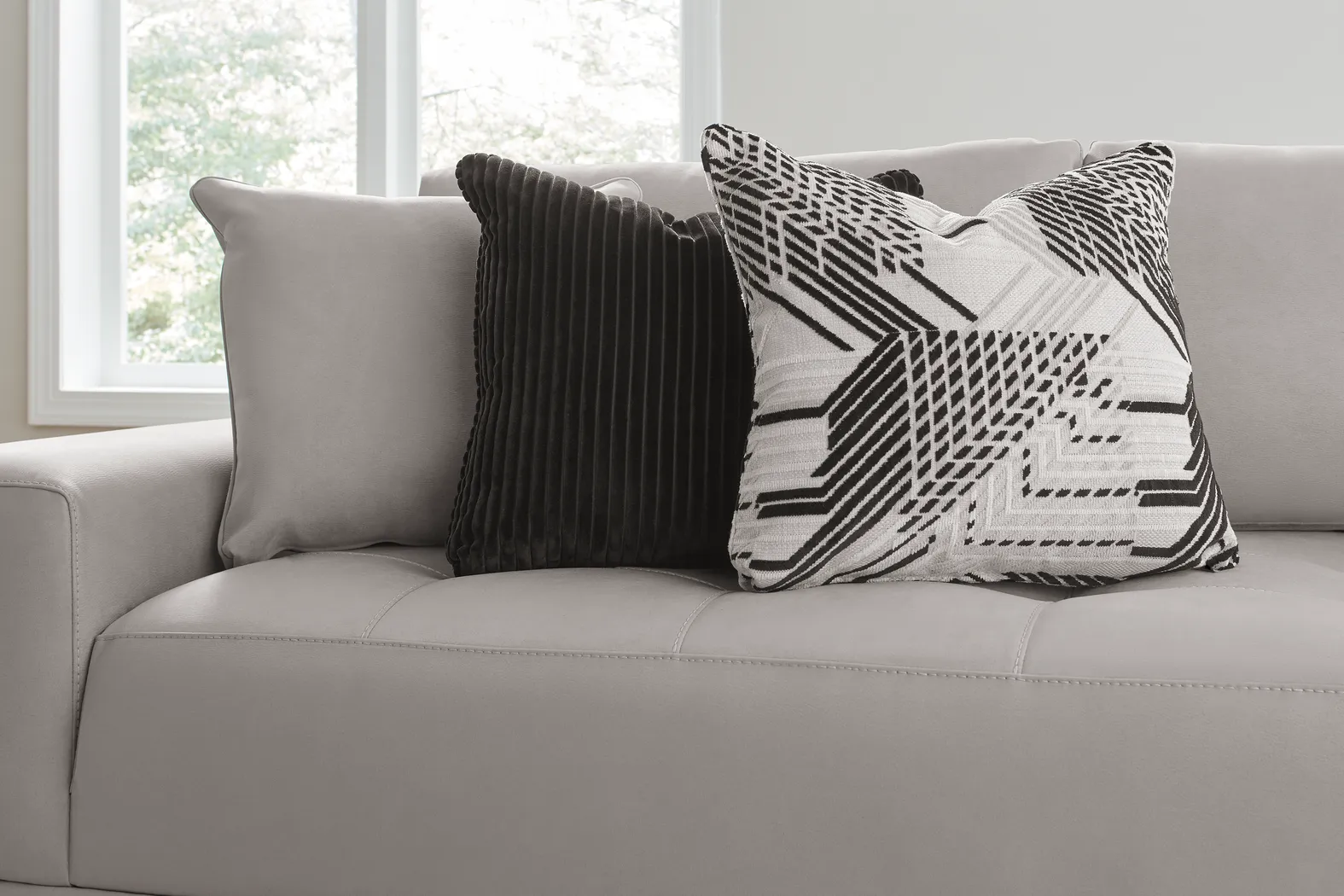Milano Platinum 2 Pc Sectional - Image 5