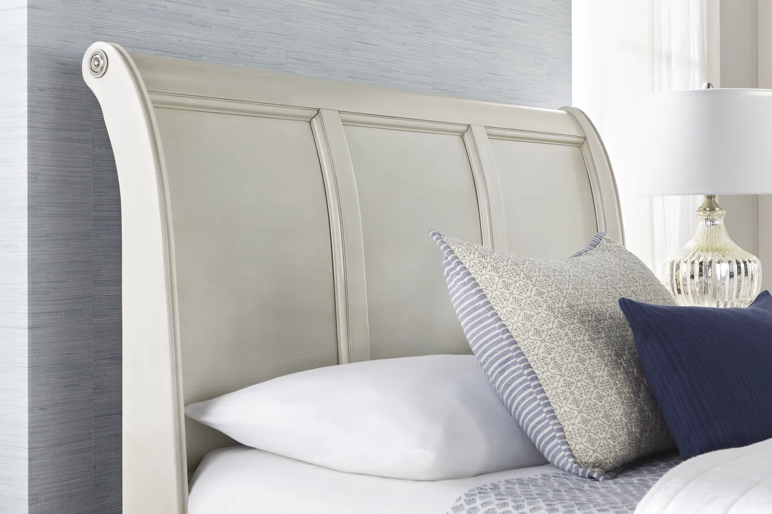 Mill Valley II White 7 Pc King Sleigh Bedroom with Storage - Thumbnail - Image 4