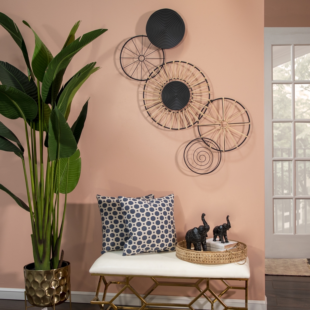 Miltwood Black Figurine - Thumbnail - Image 2