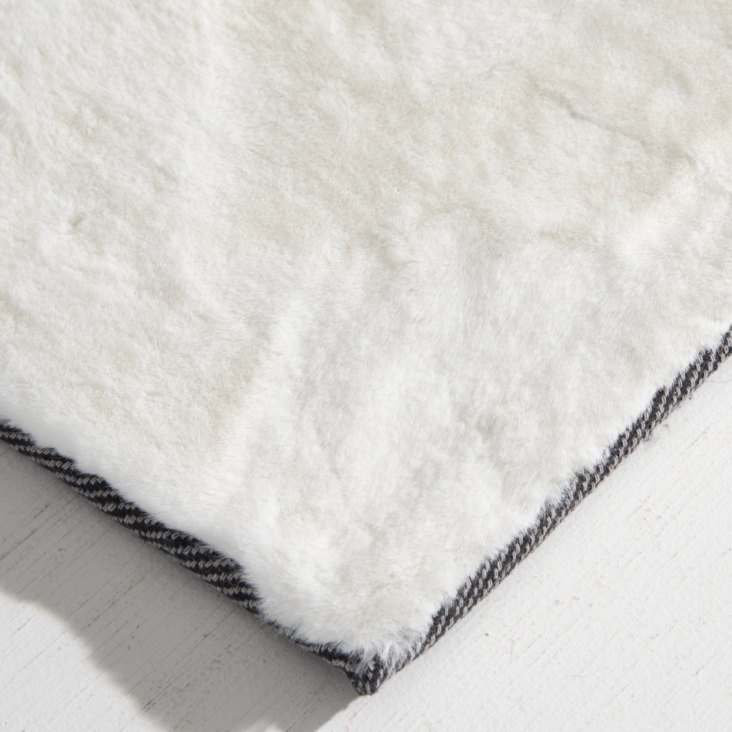 Minky-Moe Ivory 7'6 x 9'6 Rug - Thumbnail - Image 2