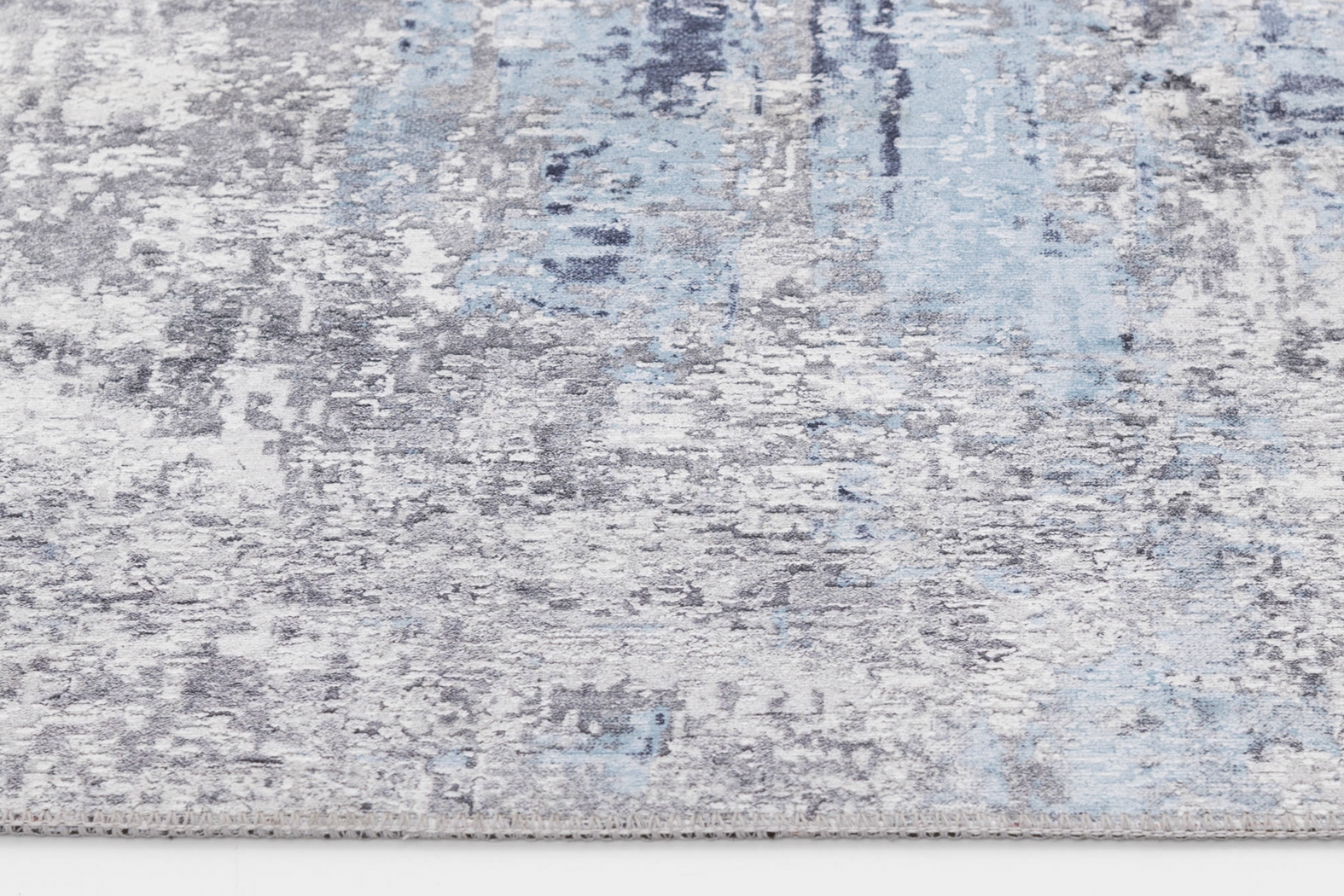 Minky Nomi Gray 5' x 7' Rug - Thumbnail - Image 3