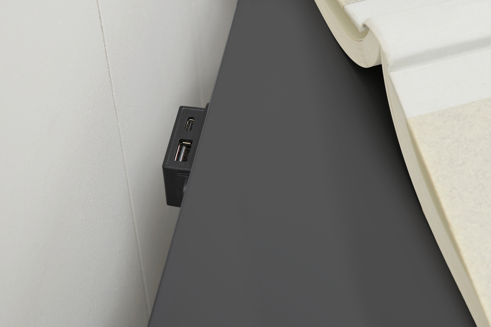 Modern Villa Iron Ore 7 Pc King Panel Bedroom - Thumbnail - Image 10