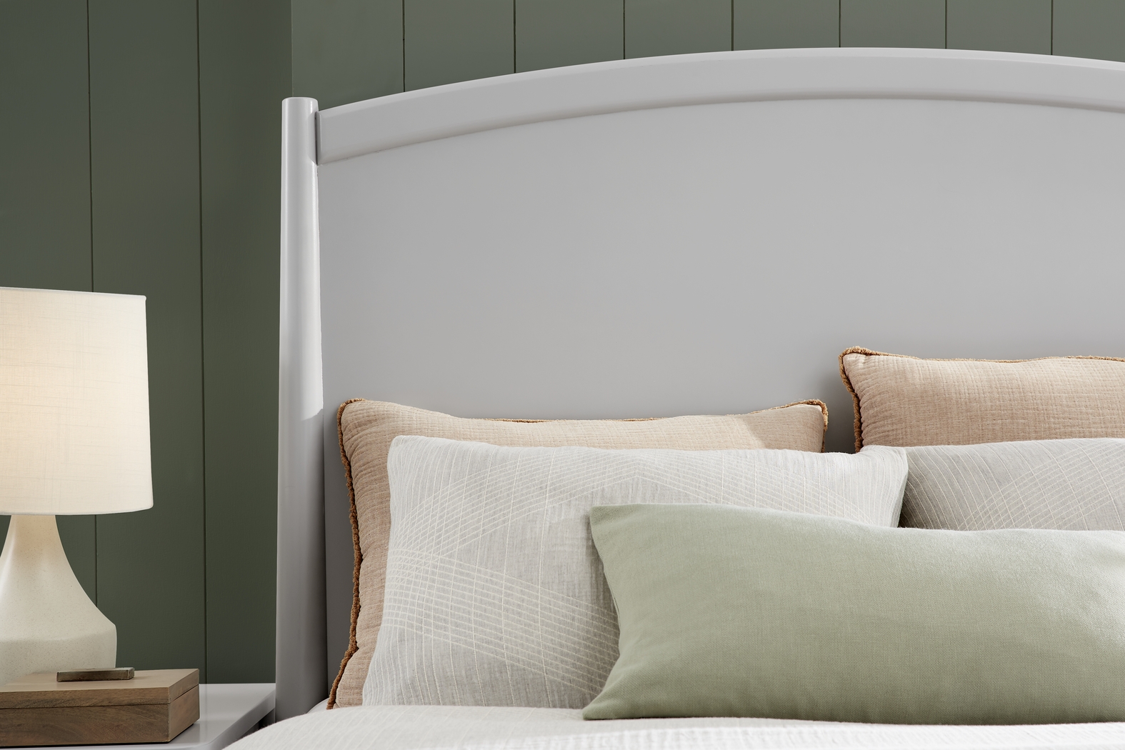 Modern Villa Light Gray 5 Pc Queen Panel Bedroom - Thumbnail - Image 3