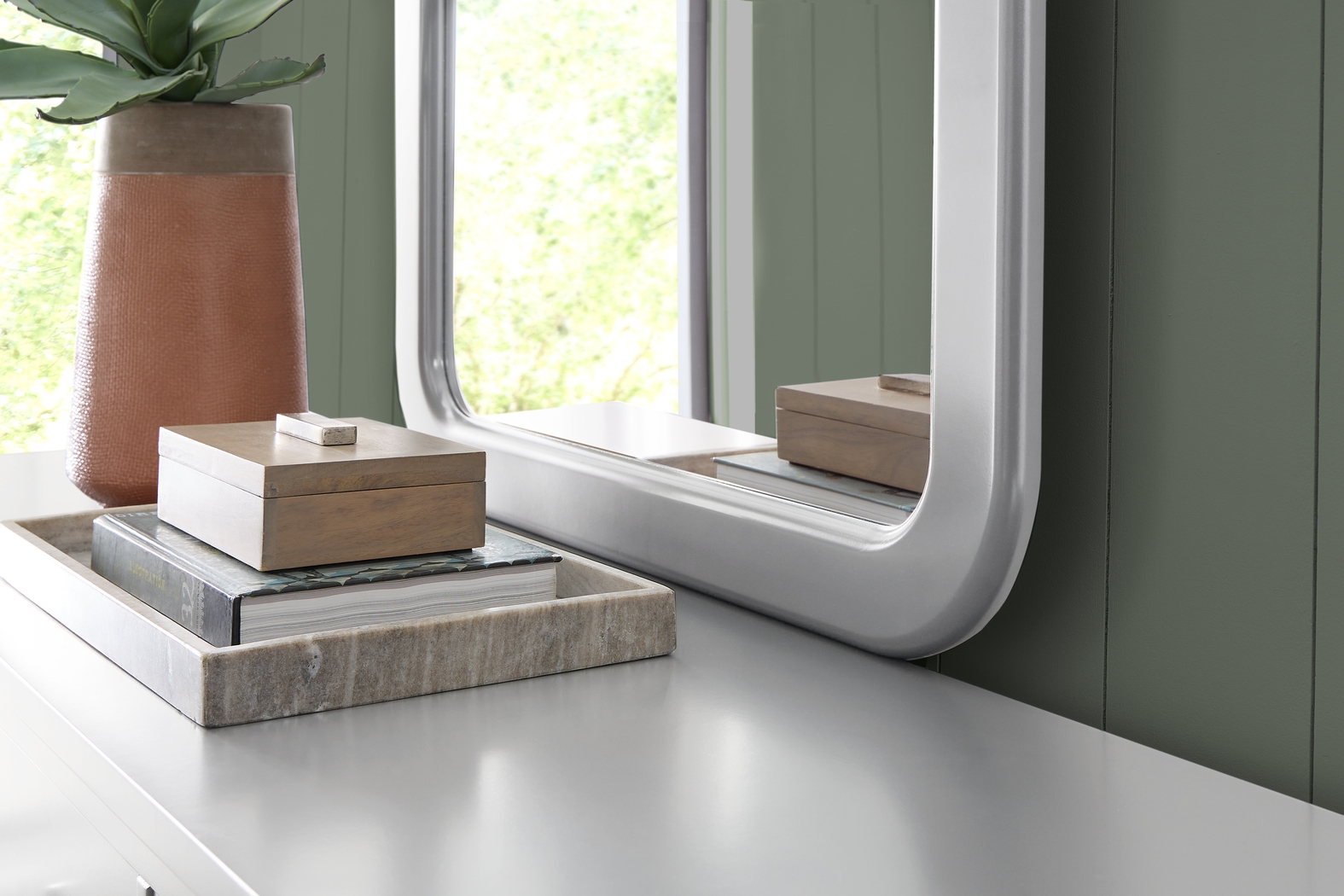 Modern Villa Light Gray 7 Pc King Panel Bedroom - Thumbnail - Image 12