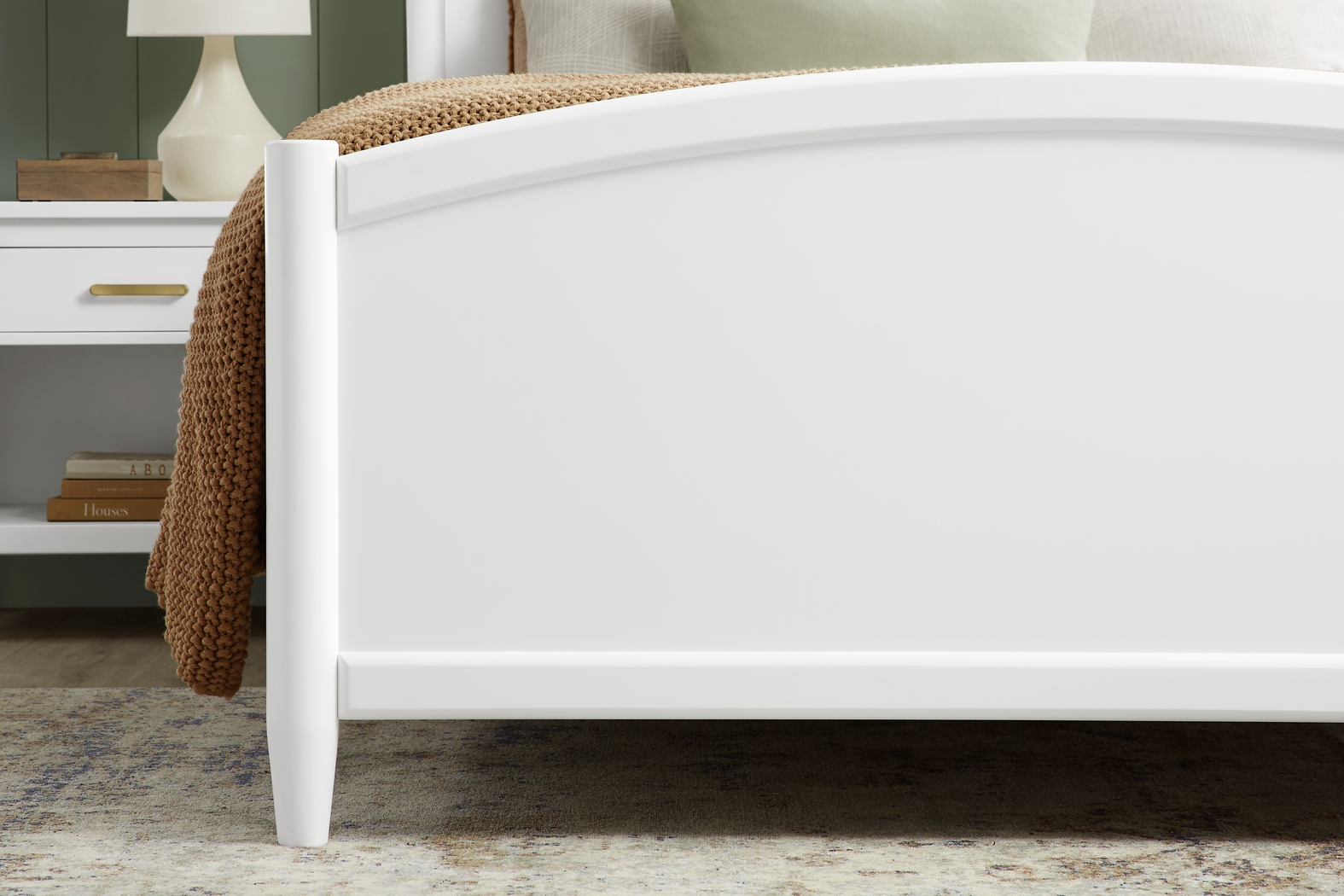 Modern Villa White 3 Pc Queen Panel Bed - Thumbnail - Image 4